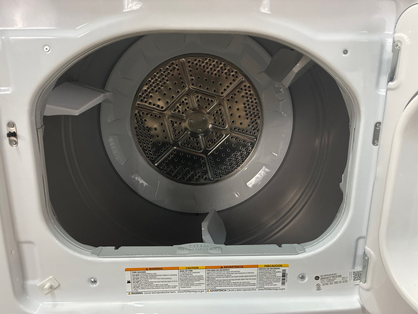 GE 7.2-cu ft Vented Electric Dryer (White)