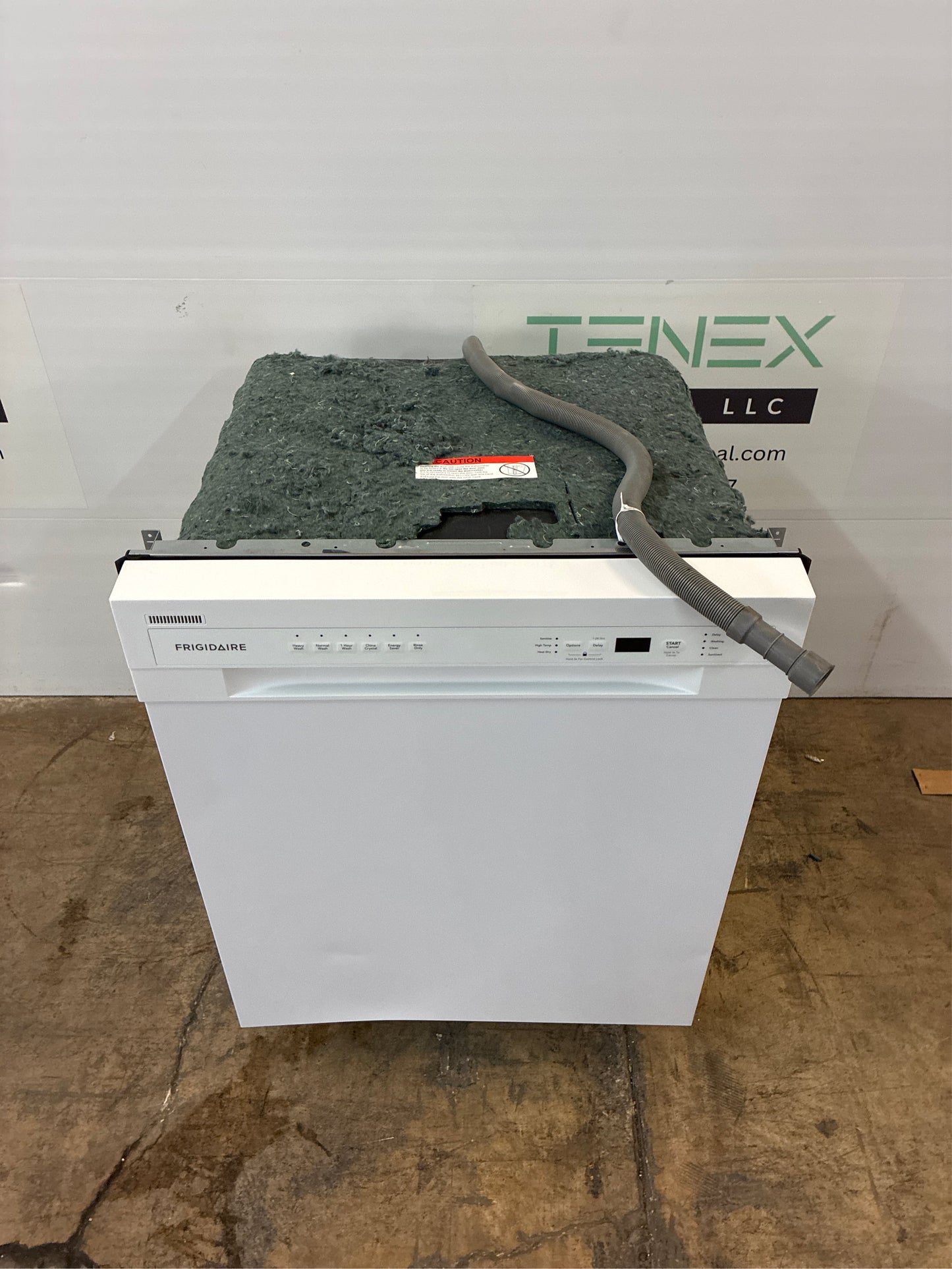 Frigidaire 24-in Dishwasher, White