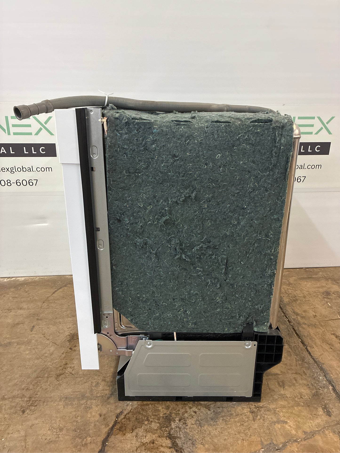 Frigidaire 24-in Dishwasher, White