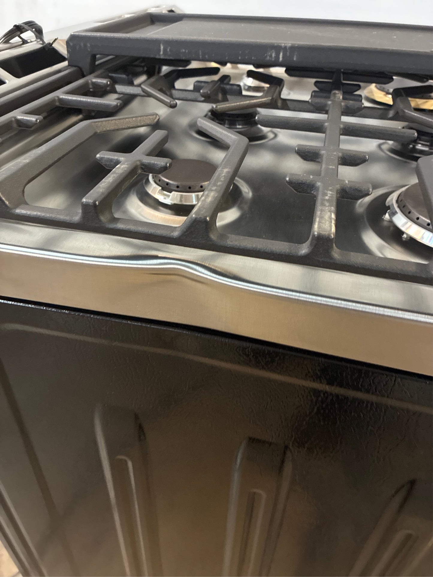 Frigidaire 30in 6 Burner Gas Range Stainless Steel