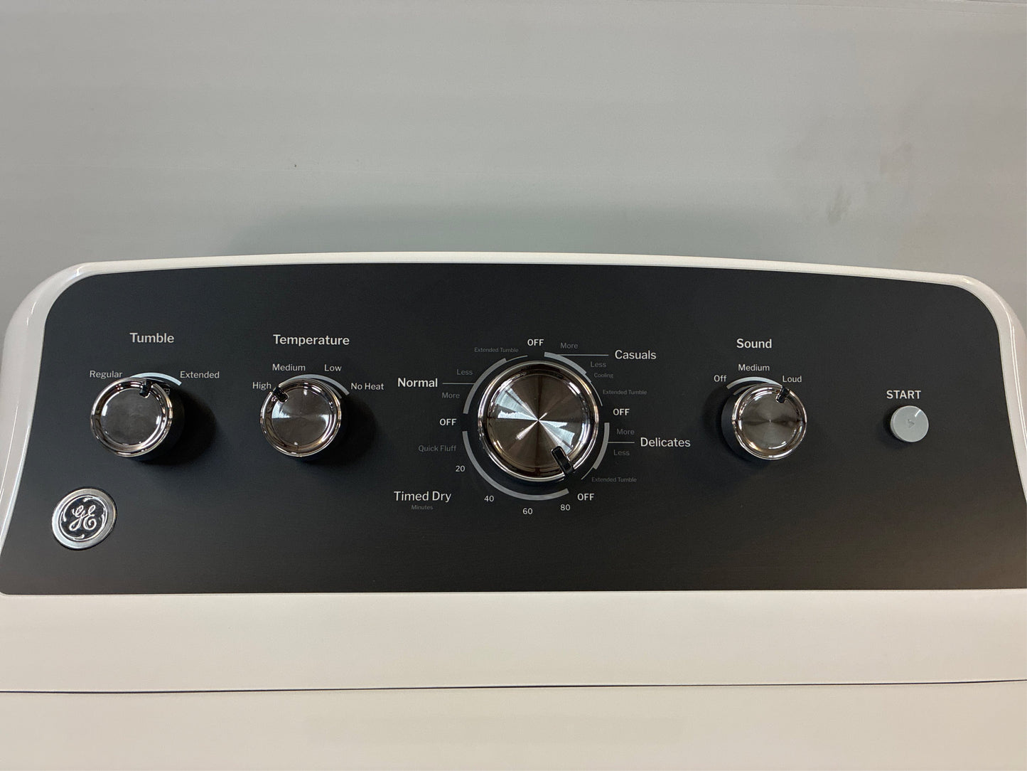 GE 7.2 cu. ft. Vented Gas Dryer, Auto Dry