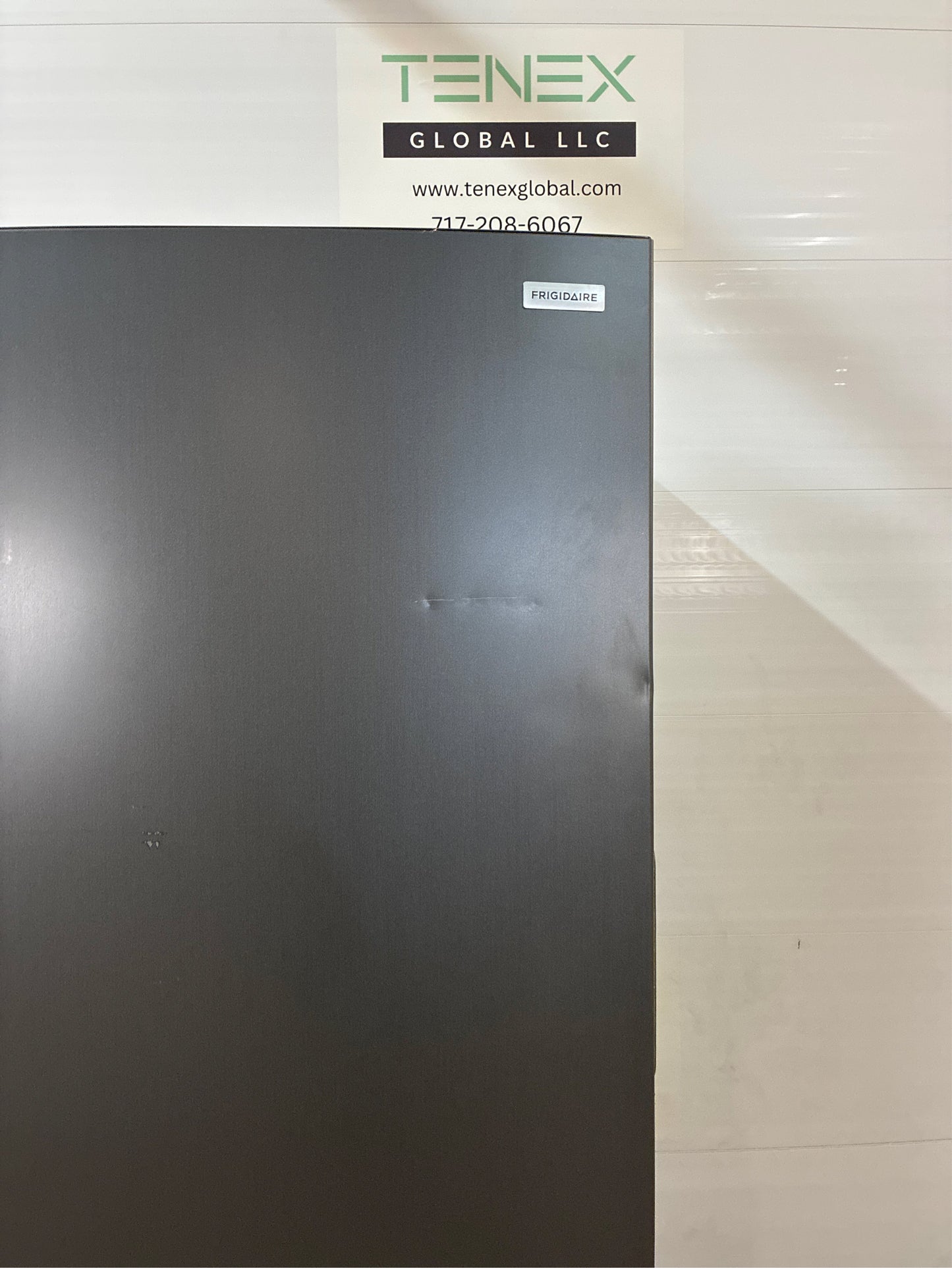 Frigidaire 32.6 in. Upright Freezer, 20 cu ft, Carbon