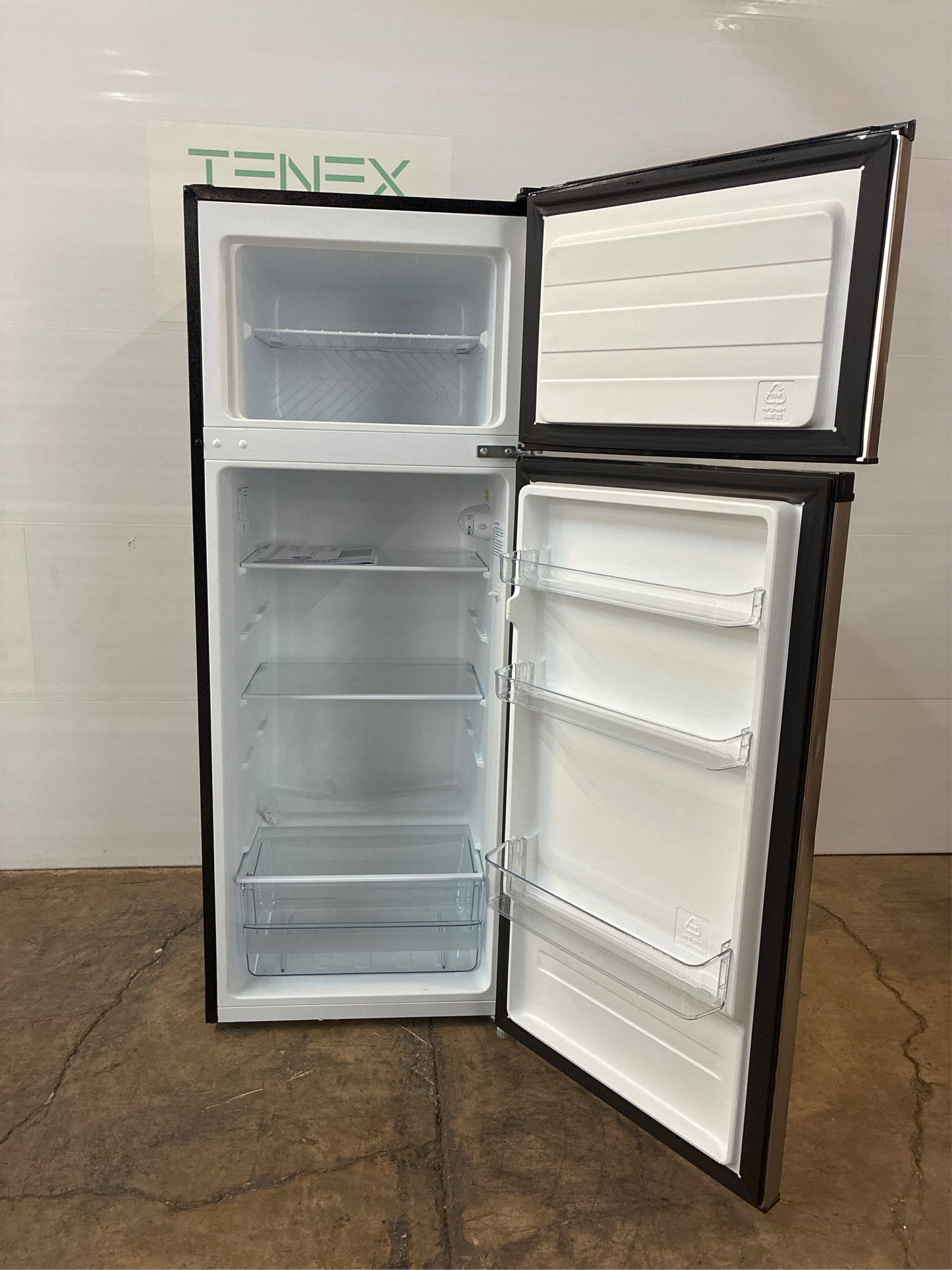 7.1 cu. ft. Top Freezer Refrigerator