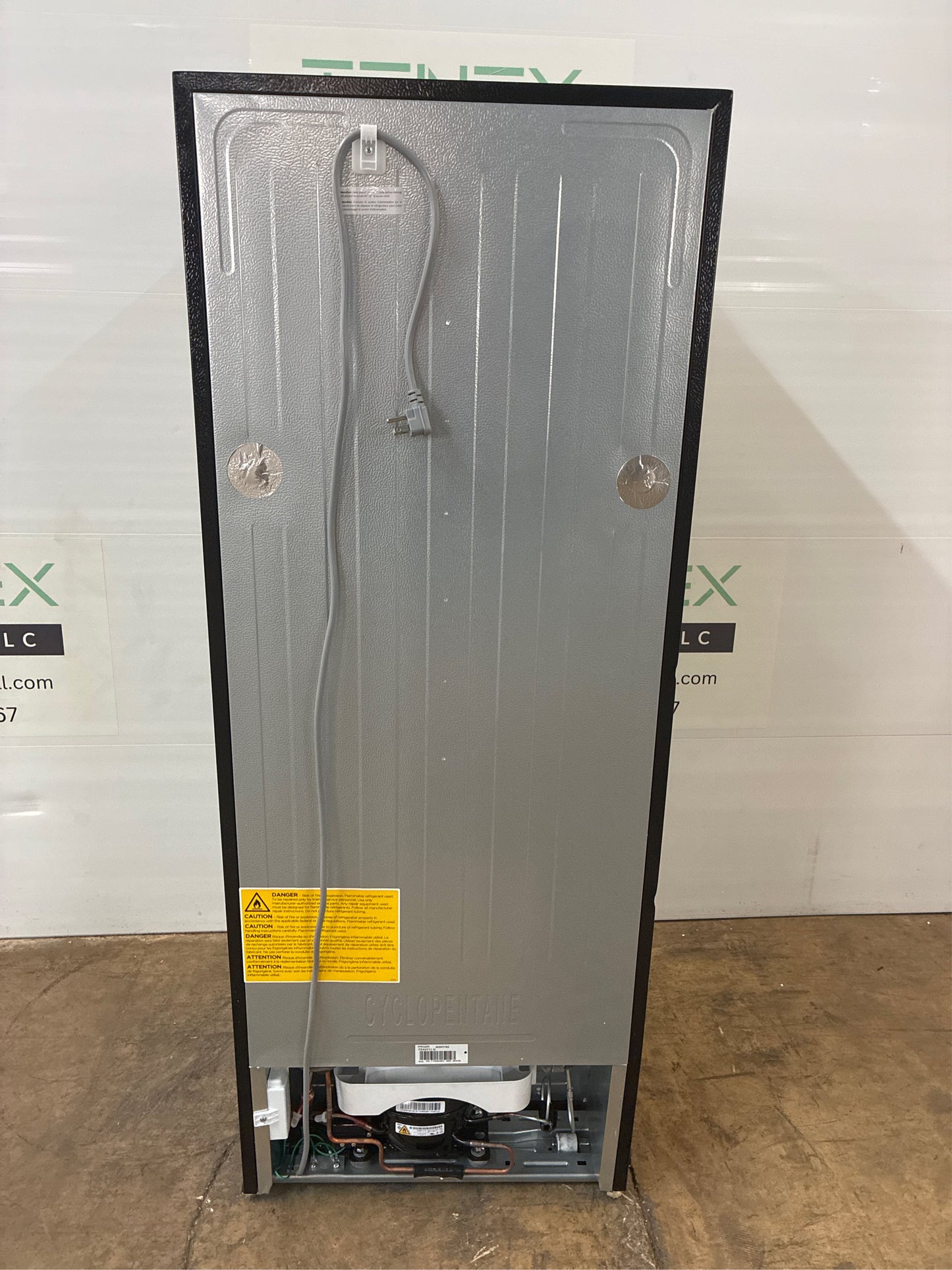 7.1 cu. ft. Top Freezer Refrigerator, Steel Look