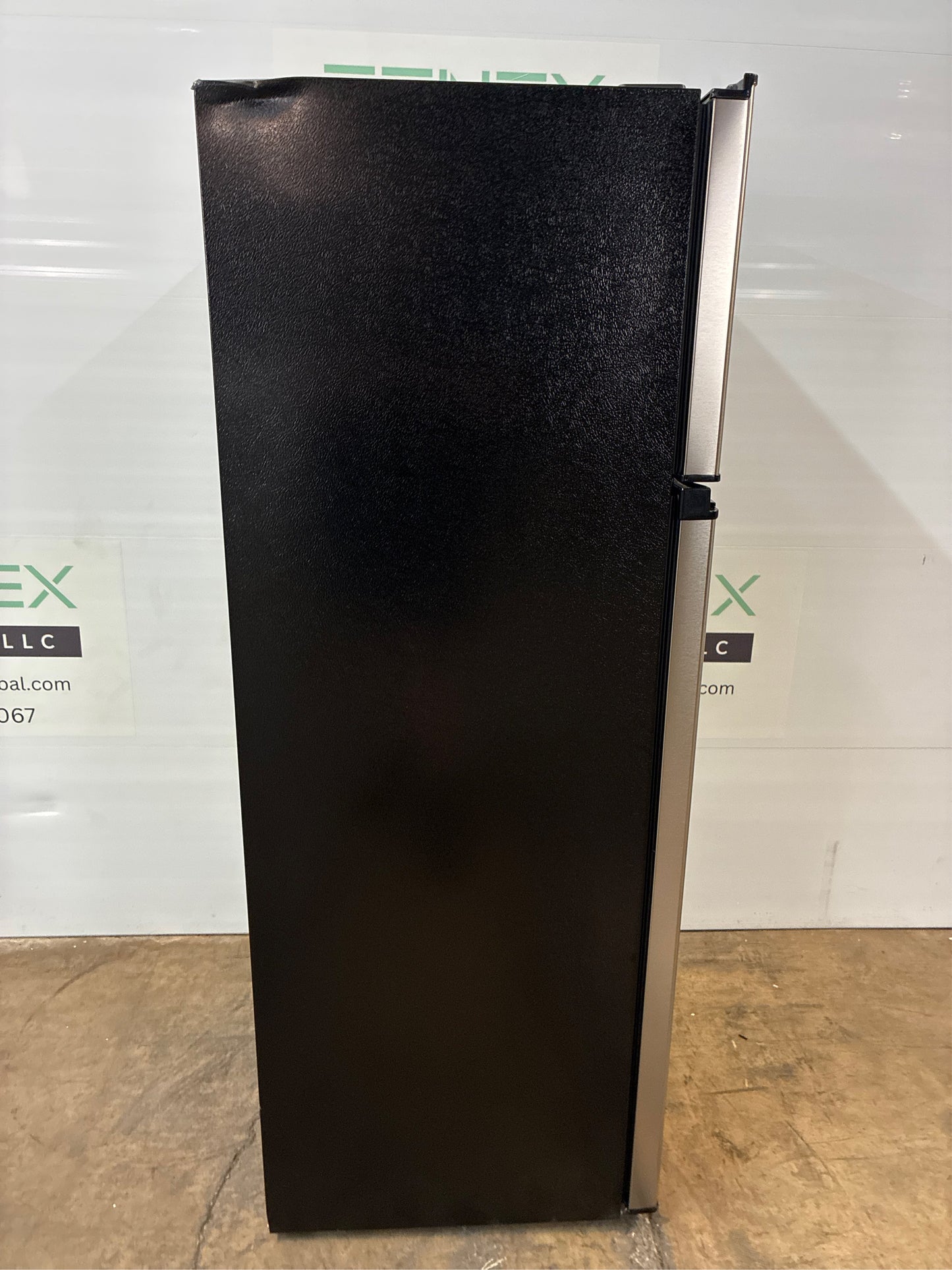 7.1 cu. ft. Top Freezer Refrigerator Steel Look