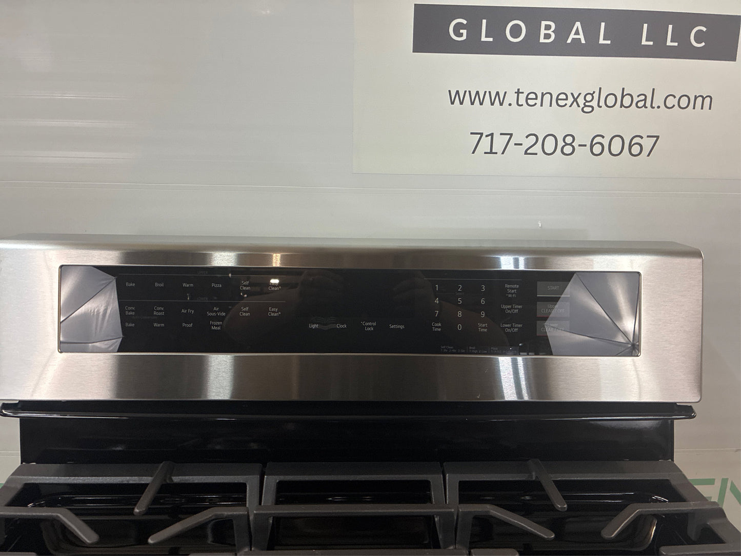 LG 30" 5 burners Double Oven Gas Range.