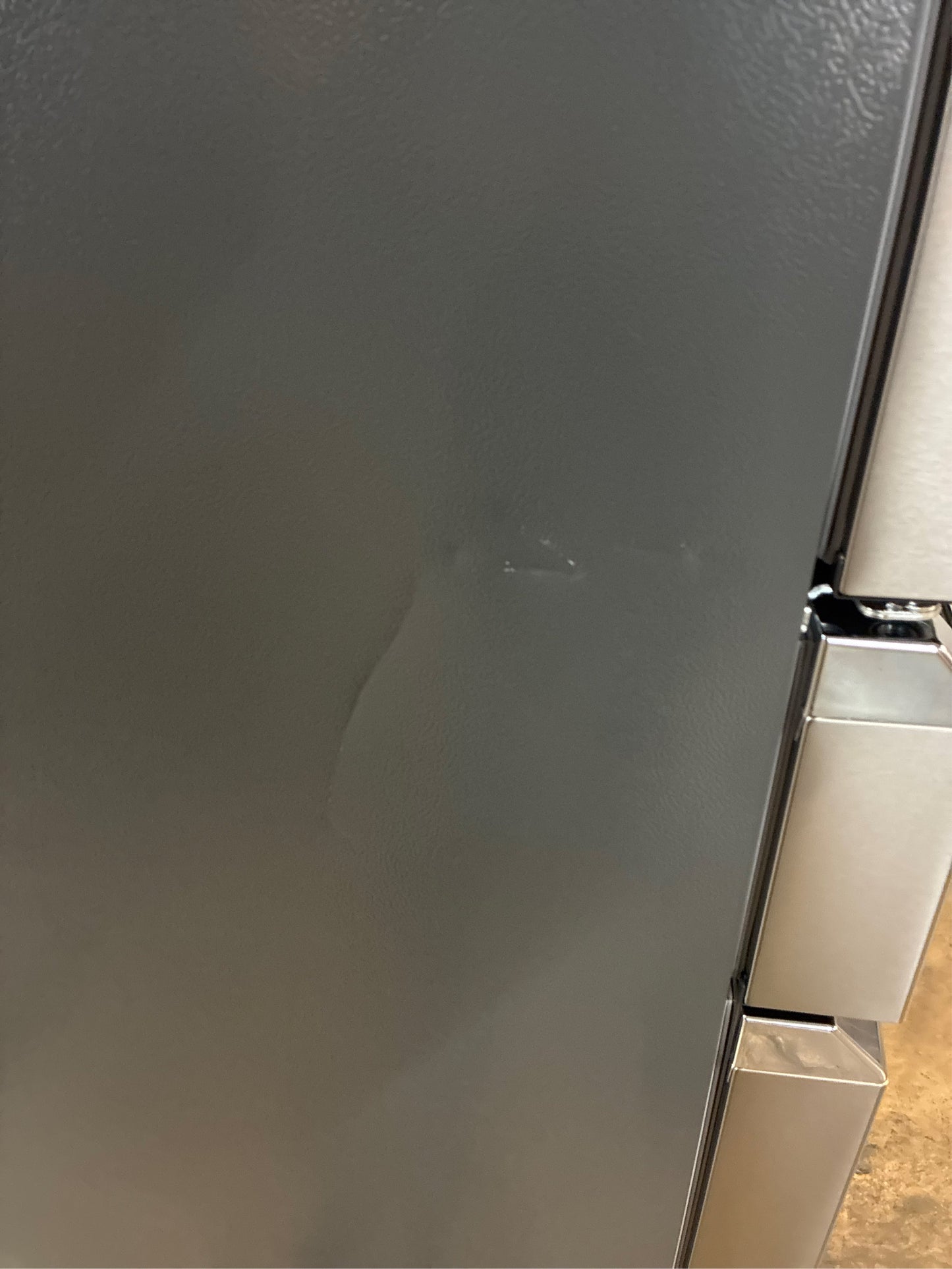 Frigidaire Gallery 21.5 cuft Refrigerator