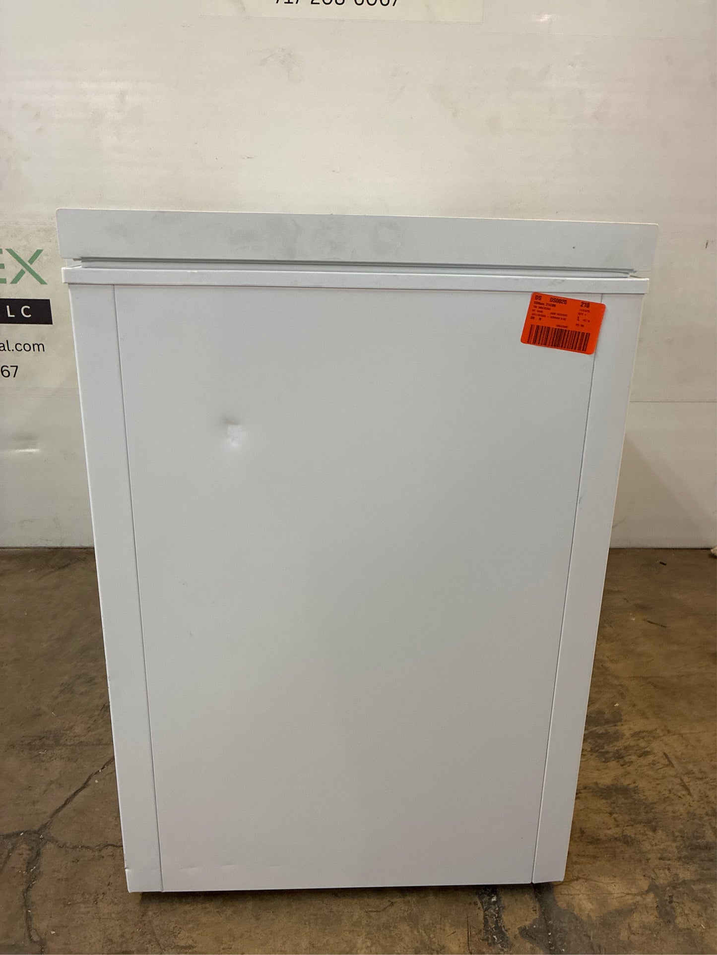 Vissani Hubspace 8.8 cu. ft. Chest Freezer with LED