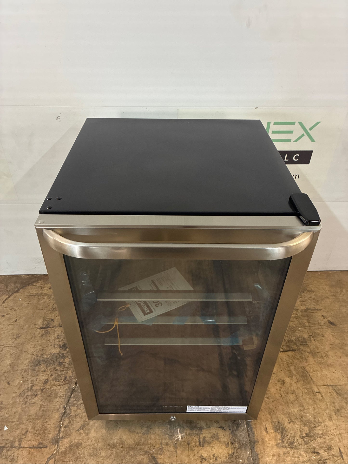 Frigidaire 22" Single Zone 138-Can Beverage Cooler