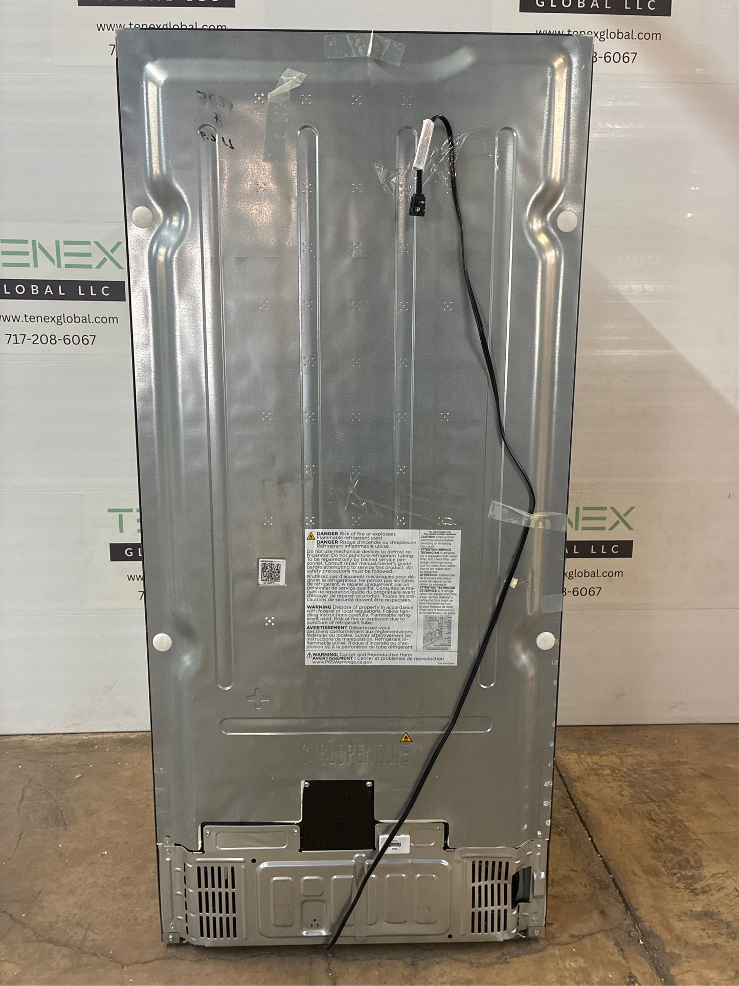 Frigidaire 32.6 in. Upright Freezer 20 cu ft, Carbon