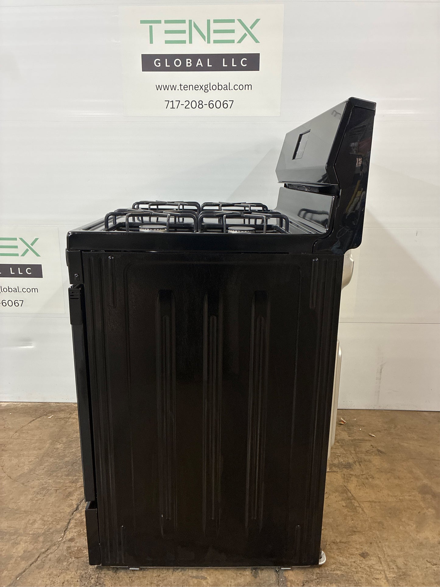 Frigidaire 30" 5.1-cu ft Gas Range (Black)