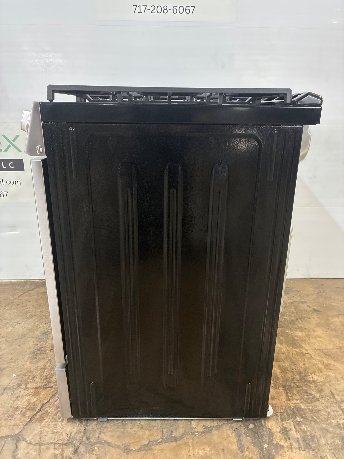 Frigidaire 30" 5-Burner Slide-In Gas Range w/ Convection