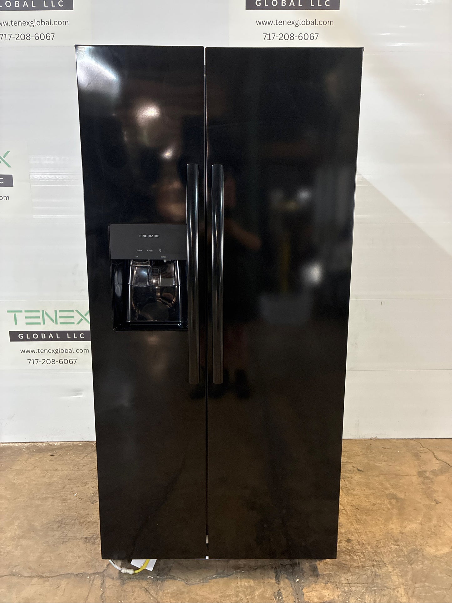 Frigidaire 22.3 cu. ft. Side by Side Fridge