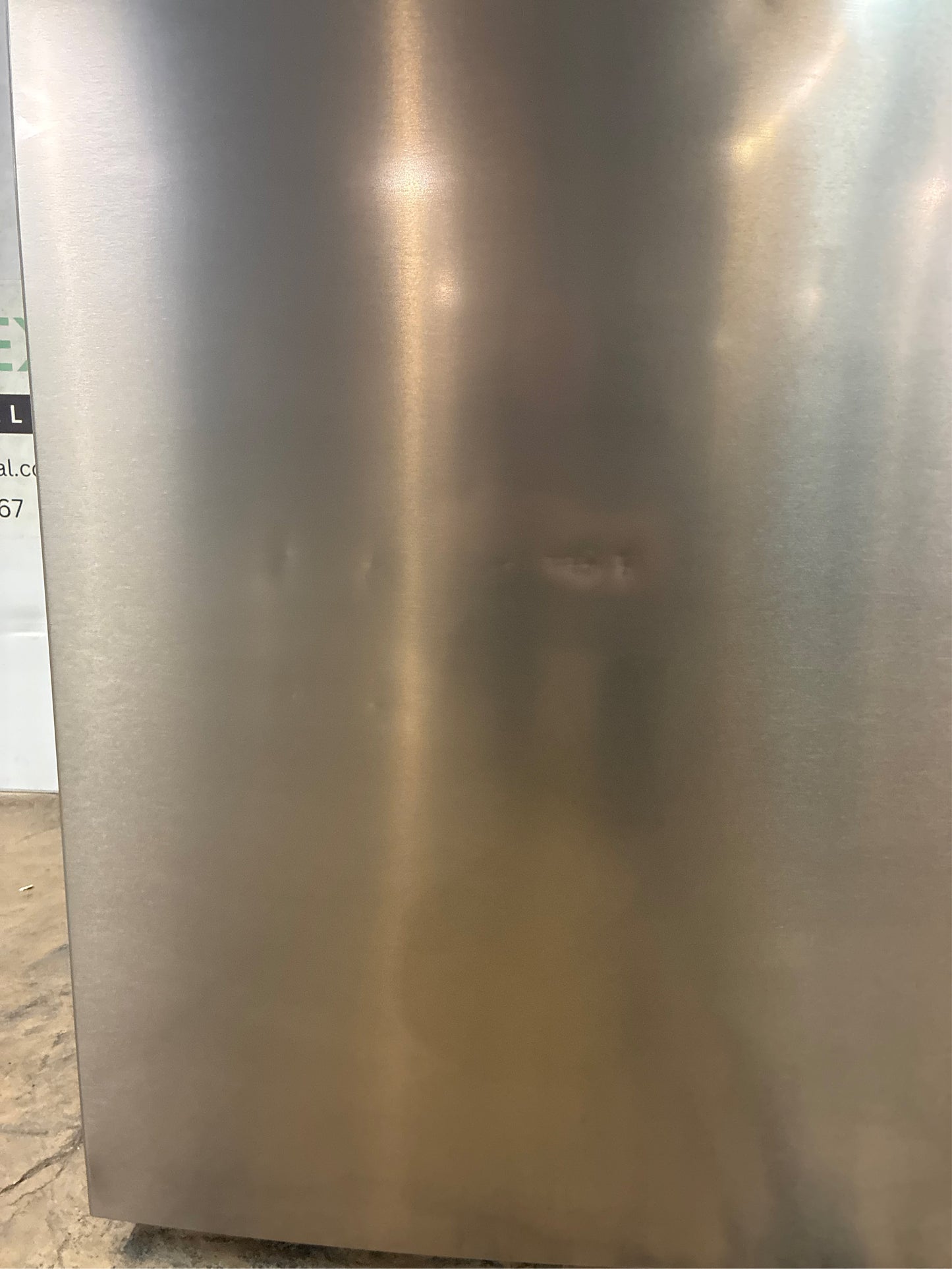 Frigidaire 17.6 cu ft Top-Freezer Refrigerator