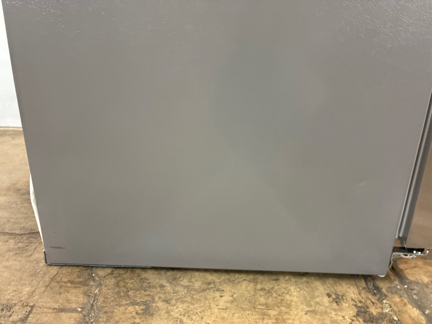 Frigidaire 33in. 22.3 cu.ft. Side by Side Refrigerator