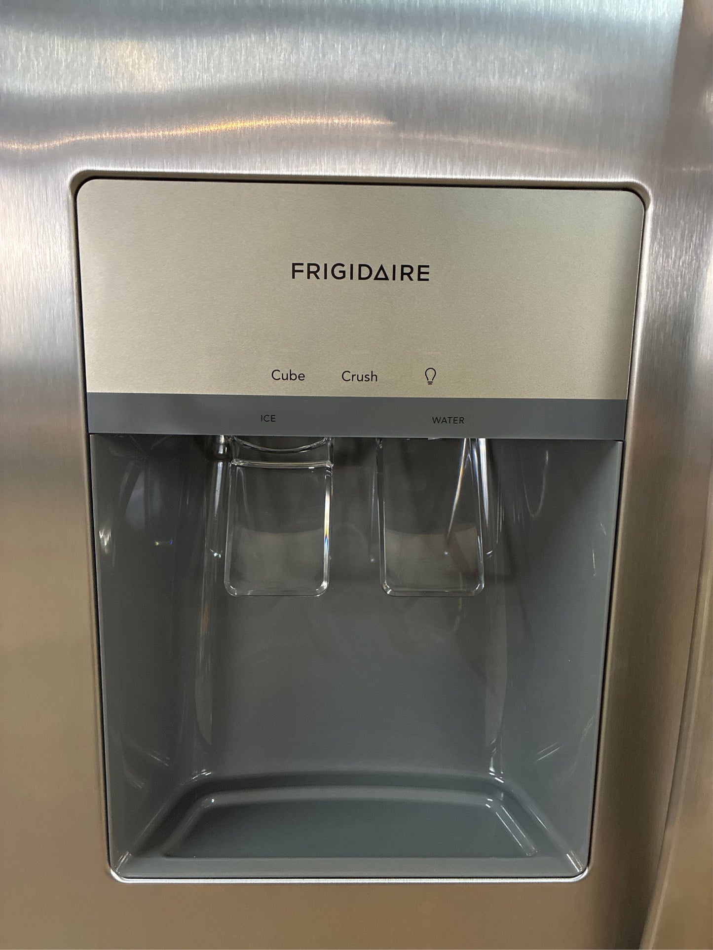 Frigidaire 36 25.6 cu. ft. Side by Side Fridge