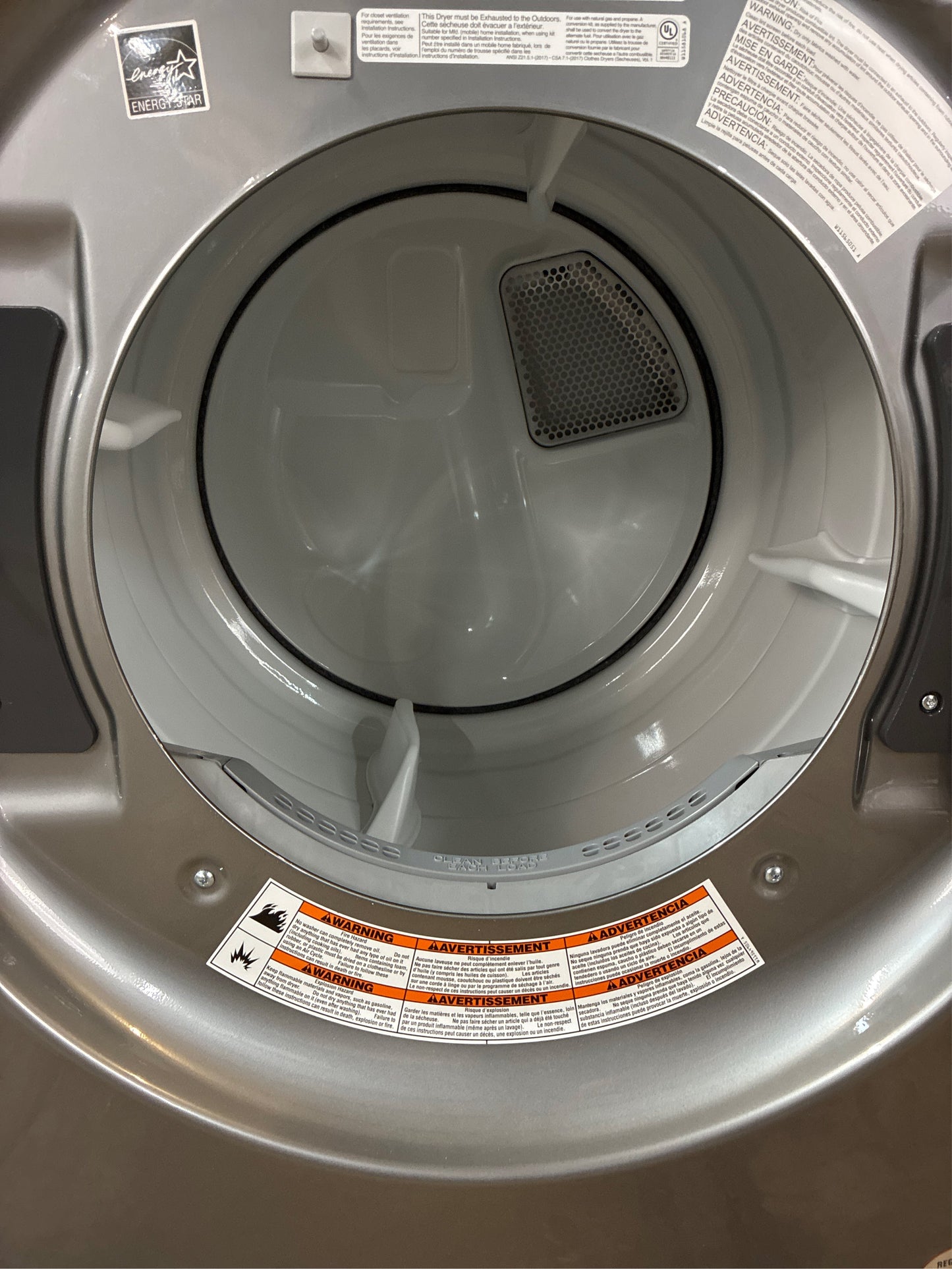 Whirlpool 7.4 cu. ft. Vented Gas Dryer in Chrome Shadow