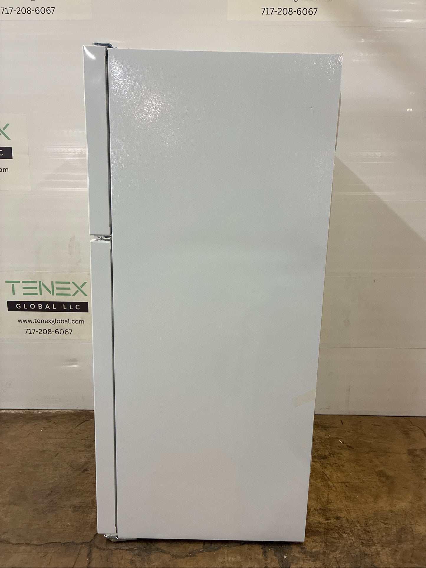 Frigidaire 29.6 in. 20 cu. ft. Top Freezer Fridge