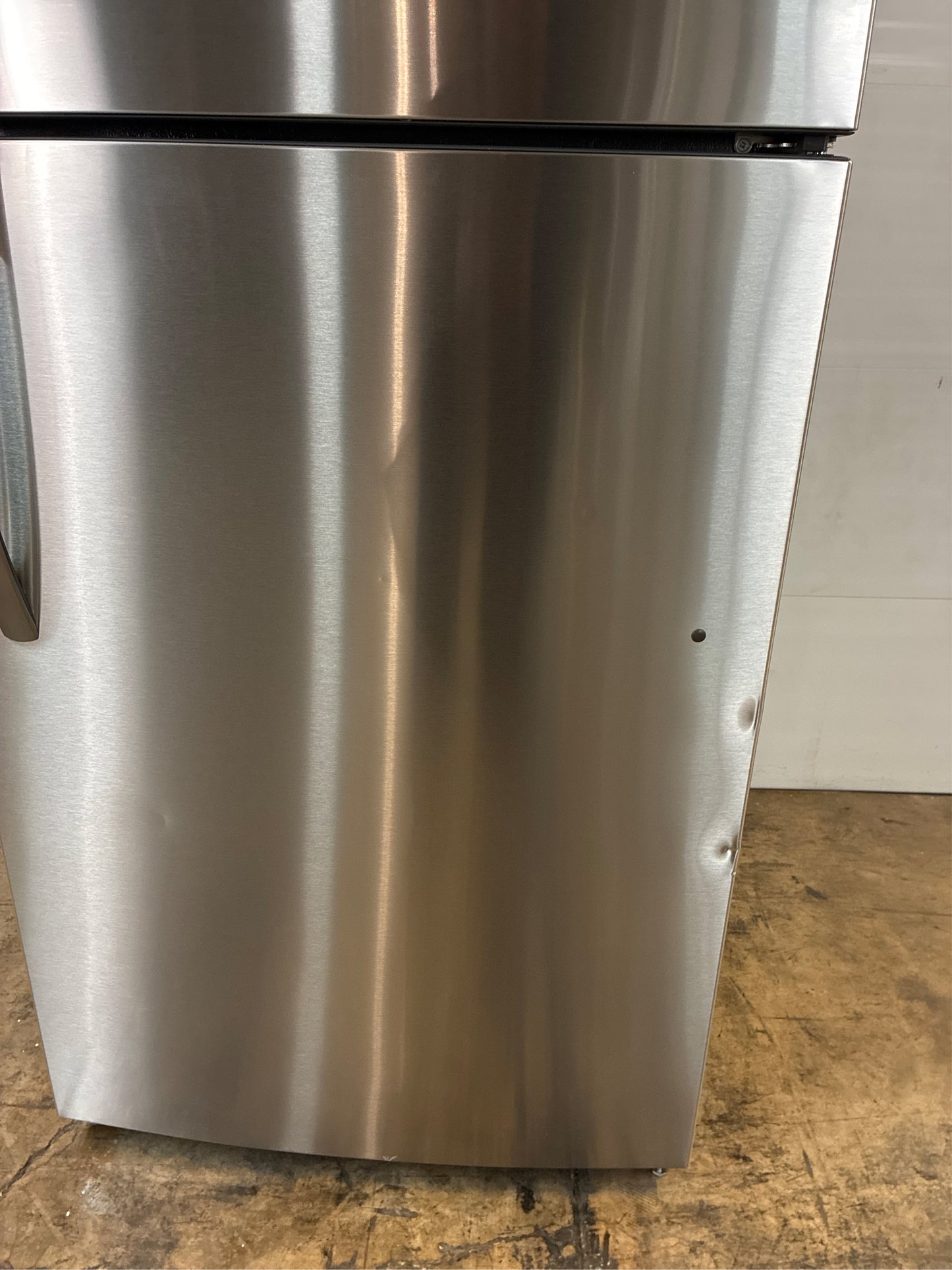 Frigidaire 30 in. 20 cu. ft. Top Freezer Refrigerator, Steel