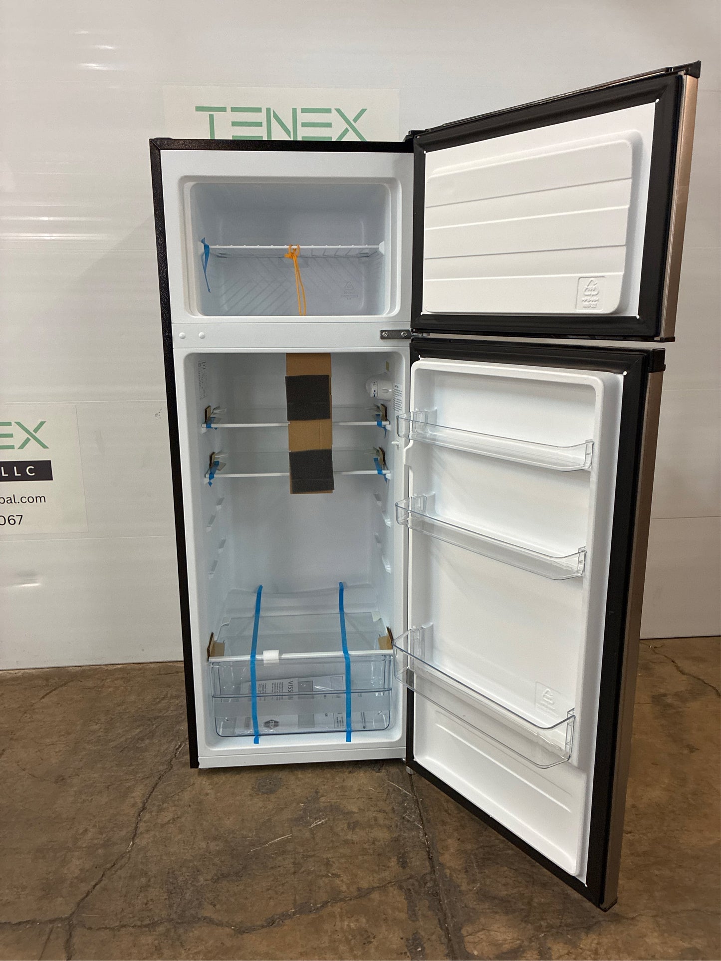 7.1 cu. ft. Top Freezer Refrigerator Stainless