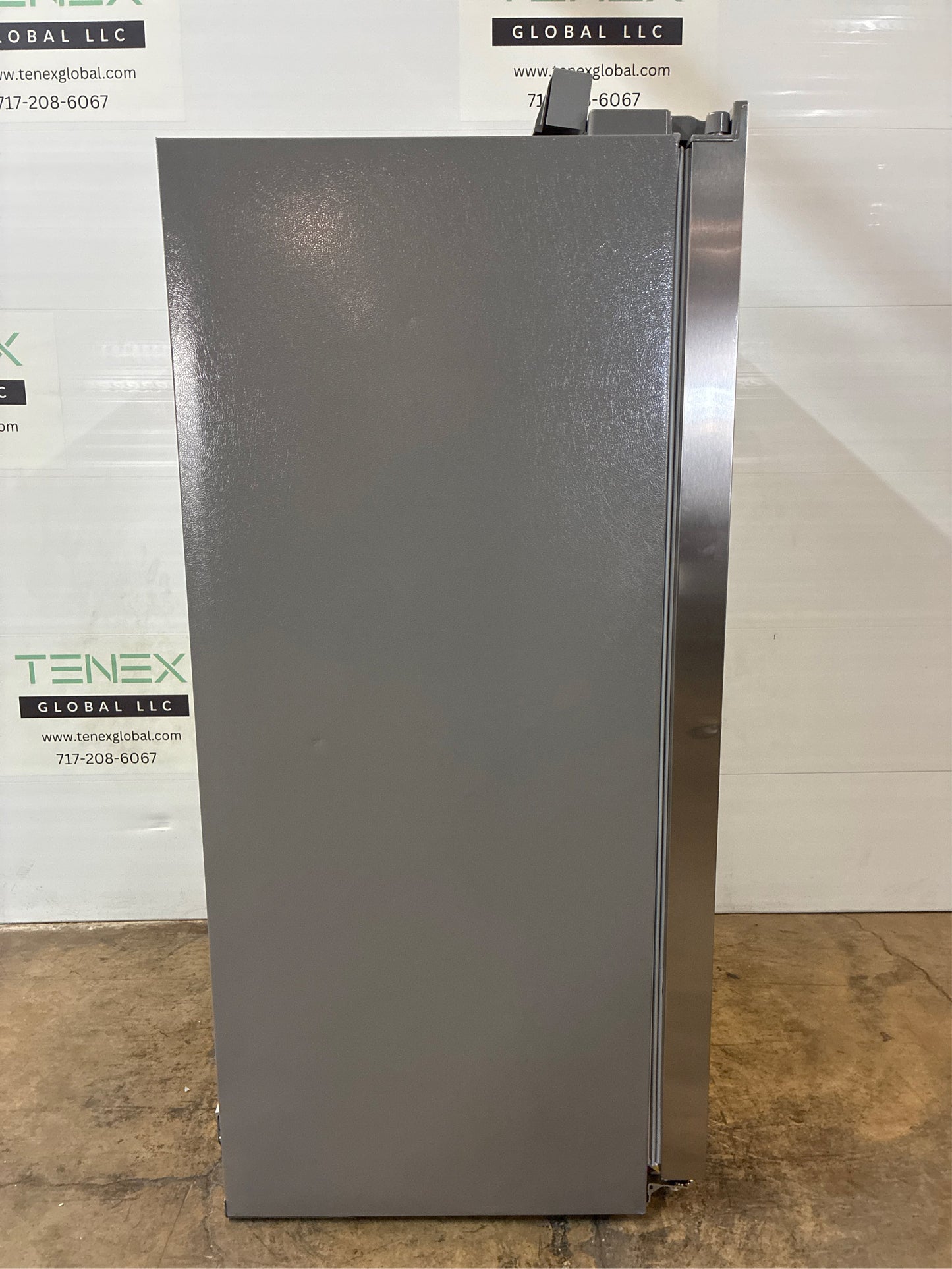 Frigidaire 22.3 cu ft Side-by-Side Refrigerator