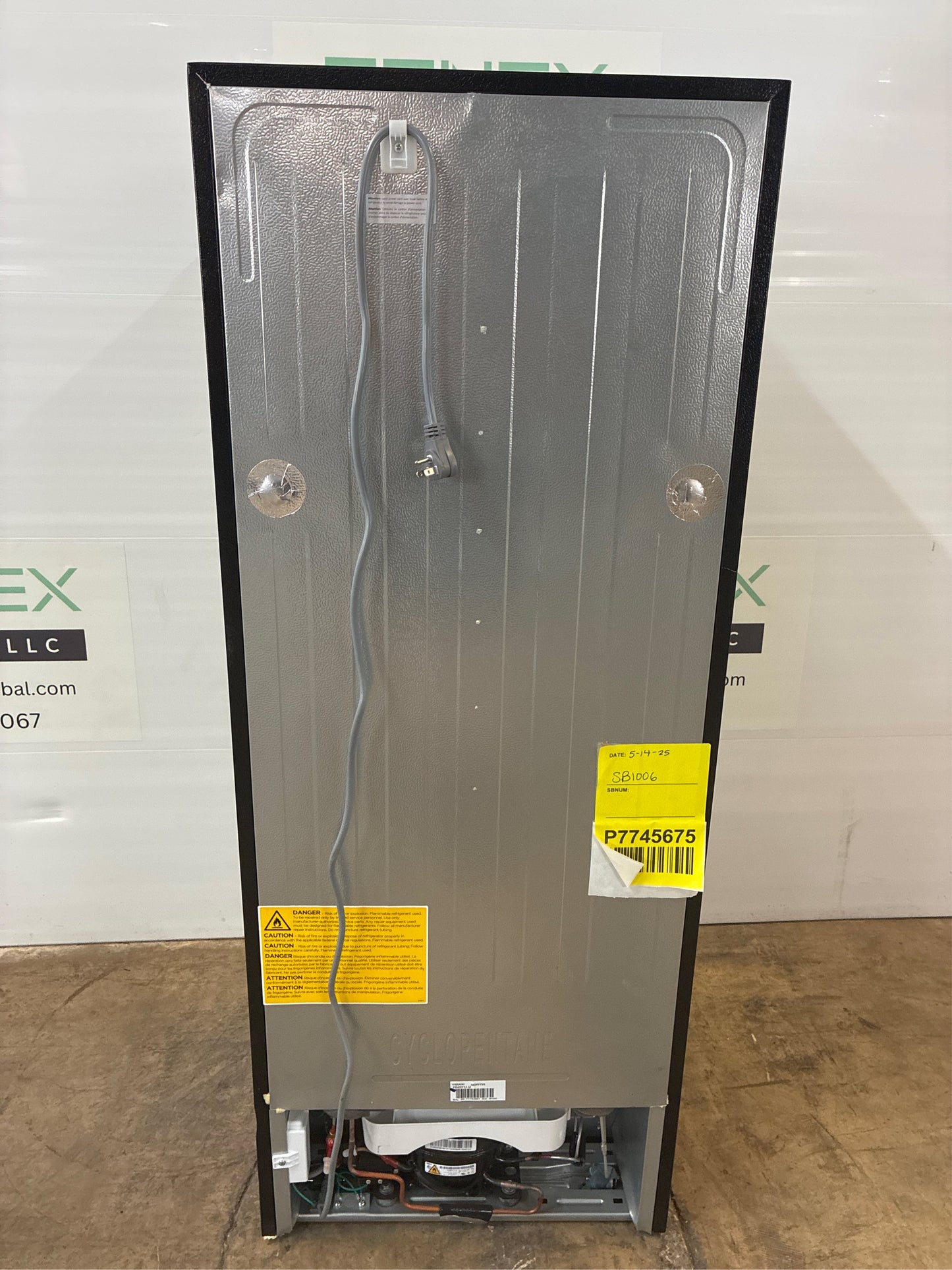 7.1 cu. ft. Top Freezer Refrigerator