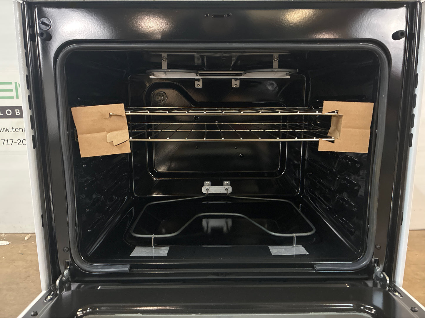 GE 30 in. 4-Burner Electric Range, White