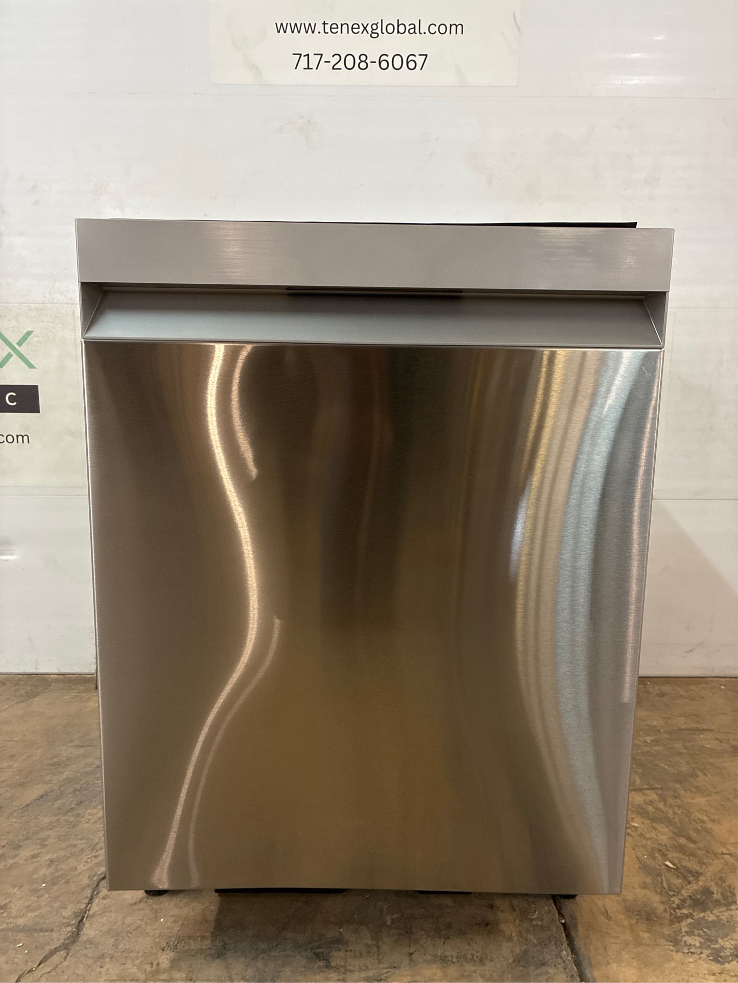 Samsung AutoRelease 24-in Dishwasher
