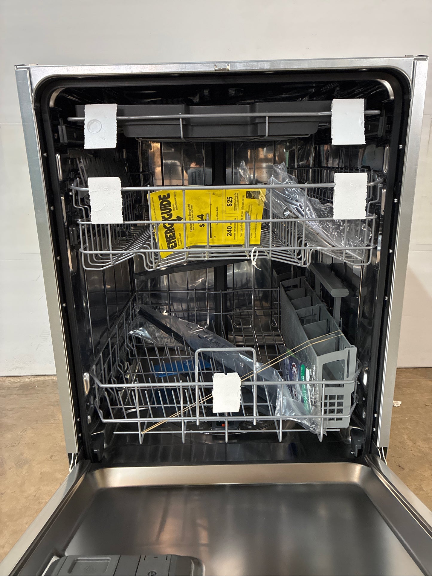 Frigidaire Built-In Dishwasher 49dBA
