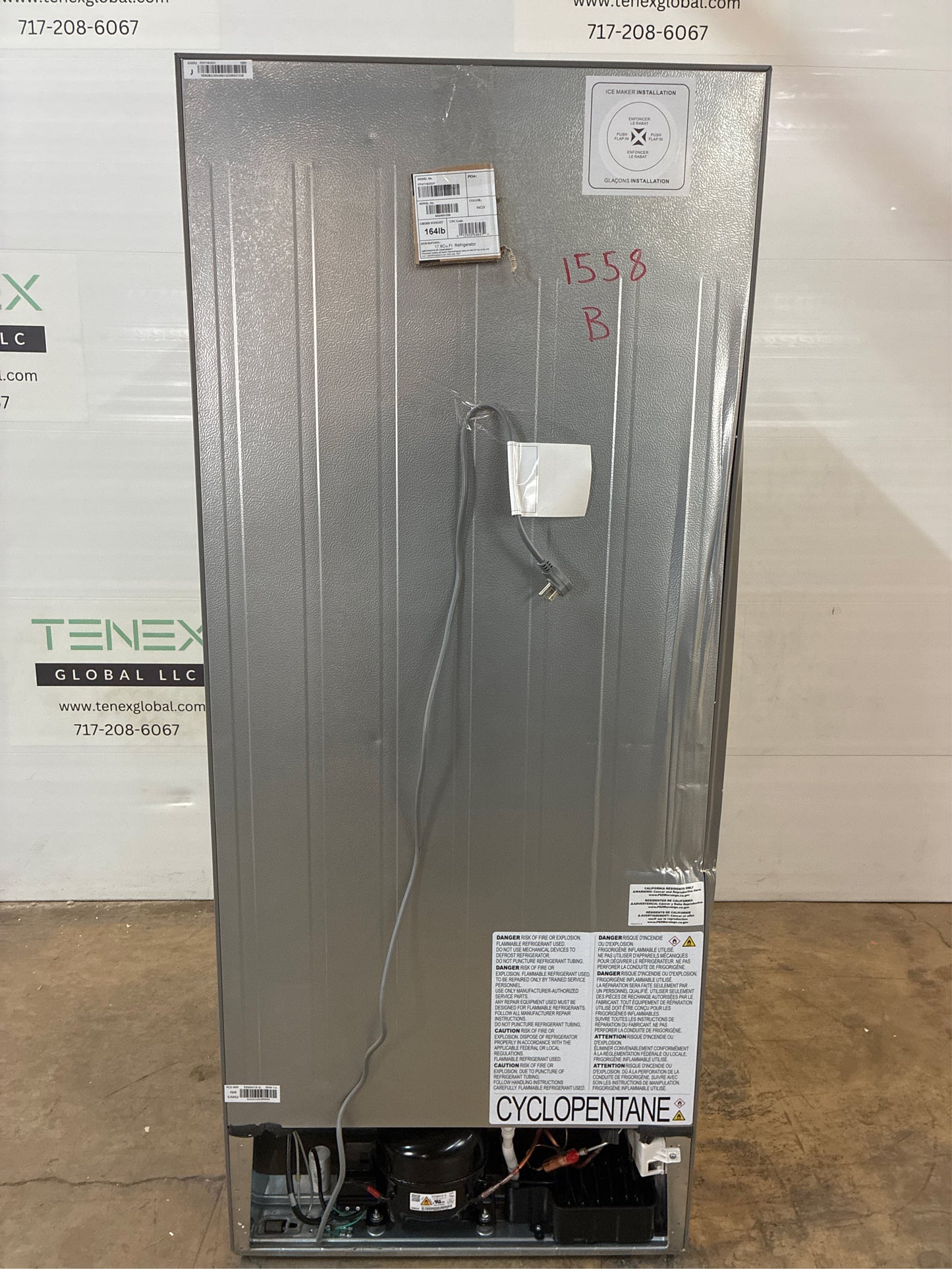 Frigidaire 17.6 cu. ft - Top Freezer Refrigerator