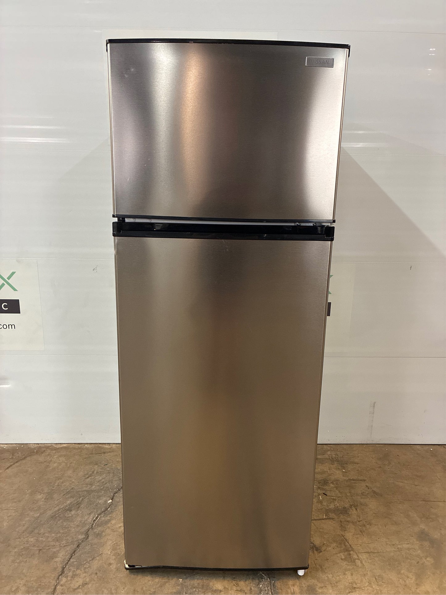 7.1 cu. ft. Top Freezer Refrigerator SS Look
