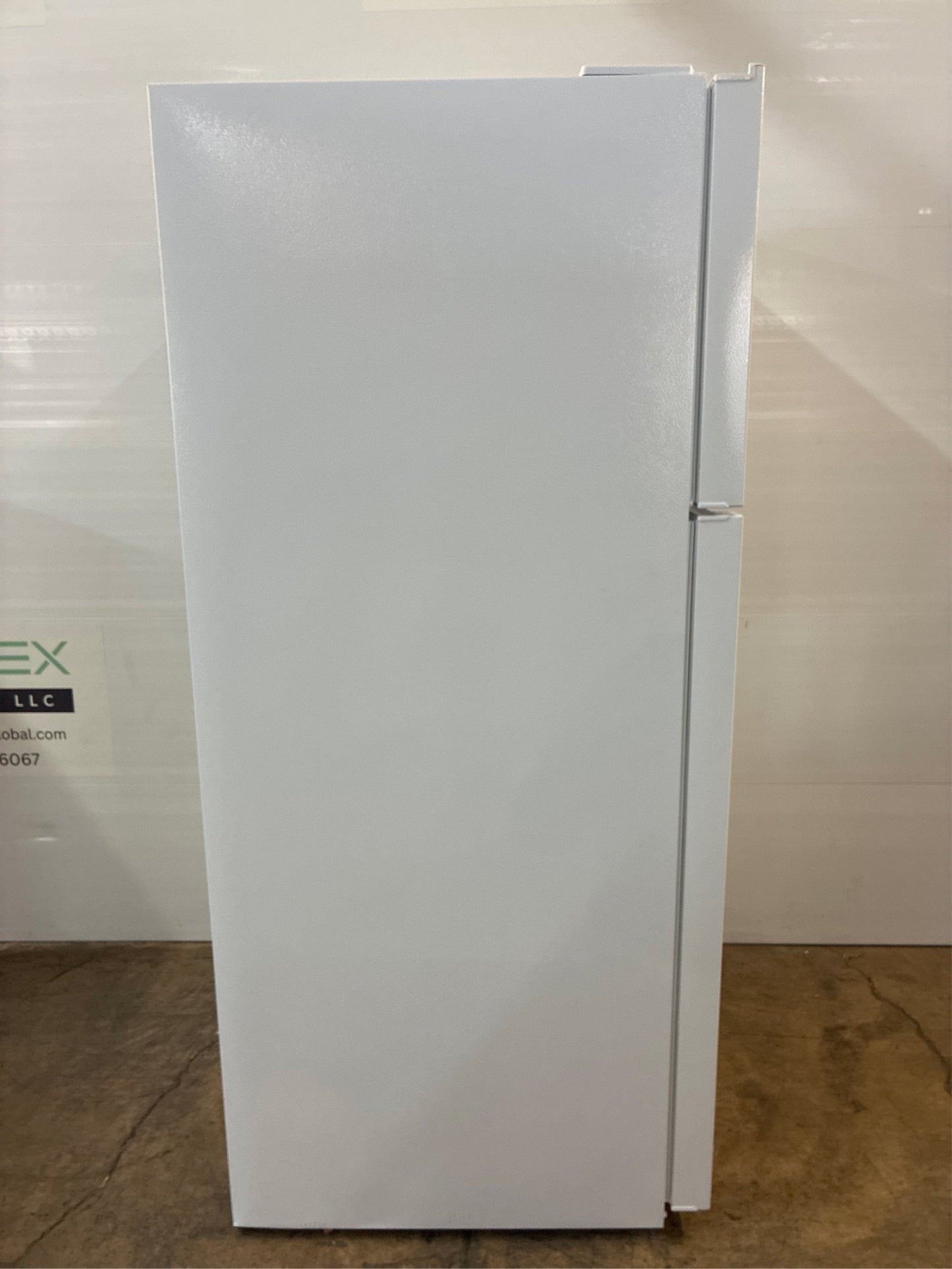 18 cu. ft. Top Freezer Refrigerator White