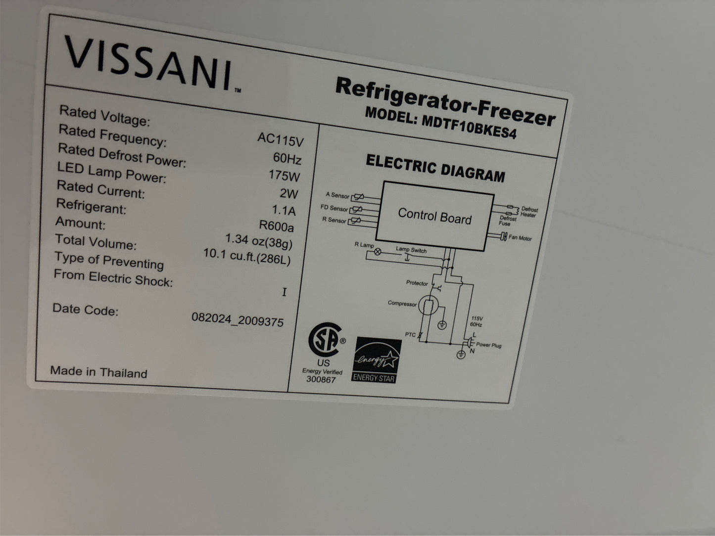 10.1 cu. ft. Top Freezer Refrigerator - Black