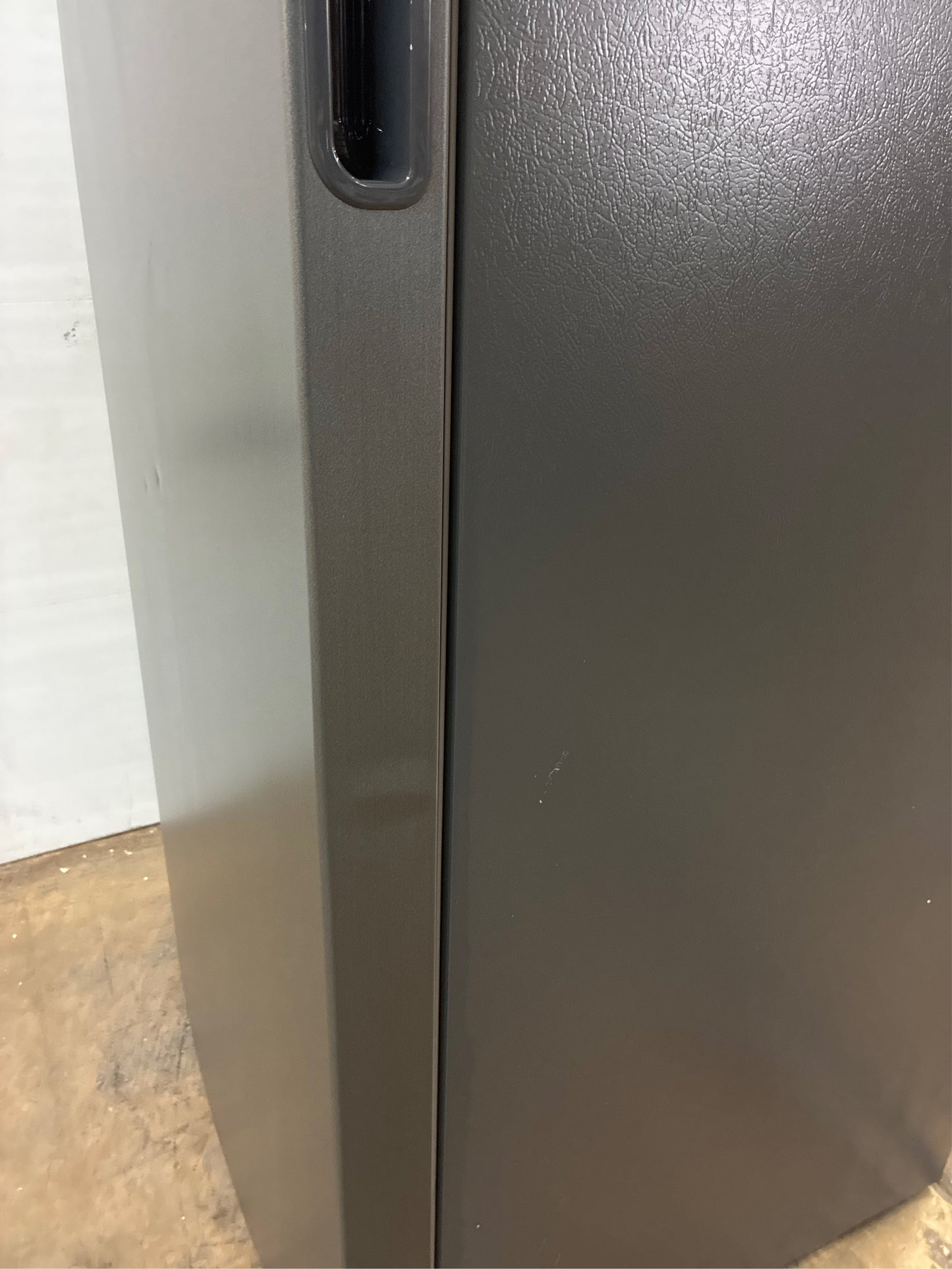 Frigidaire 32.6 in. Upright Freezer - 20 cu ft, Carbon