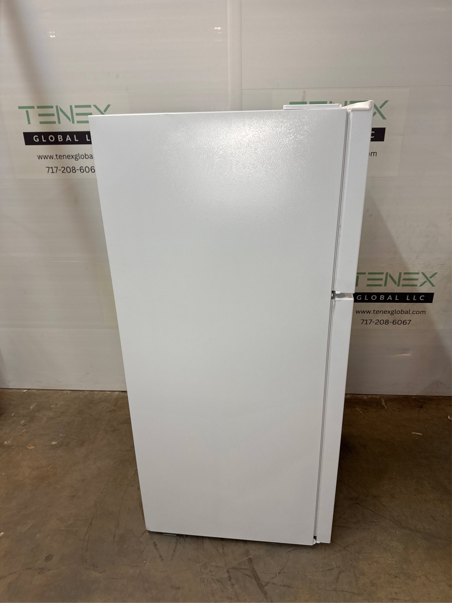 14.2 cu. ft. Top Freezer Refrigerator in White