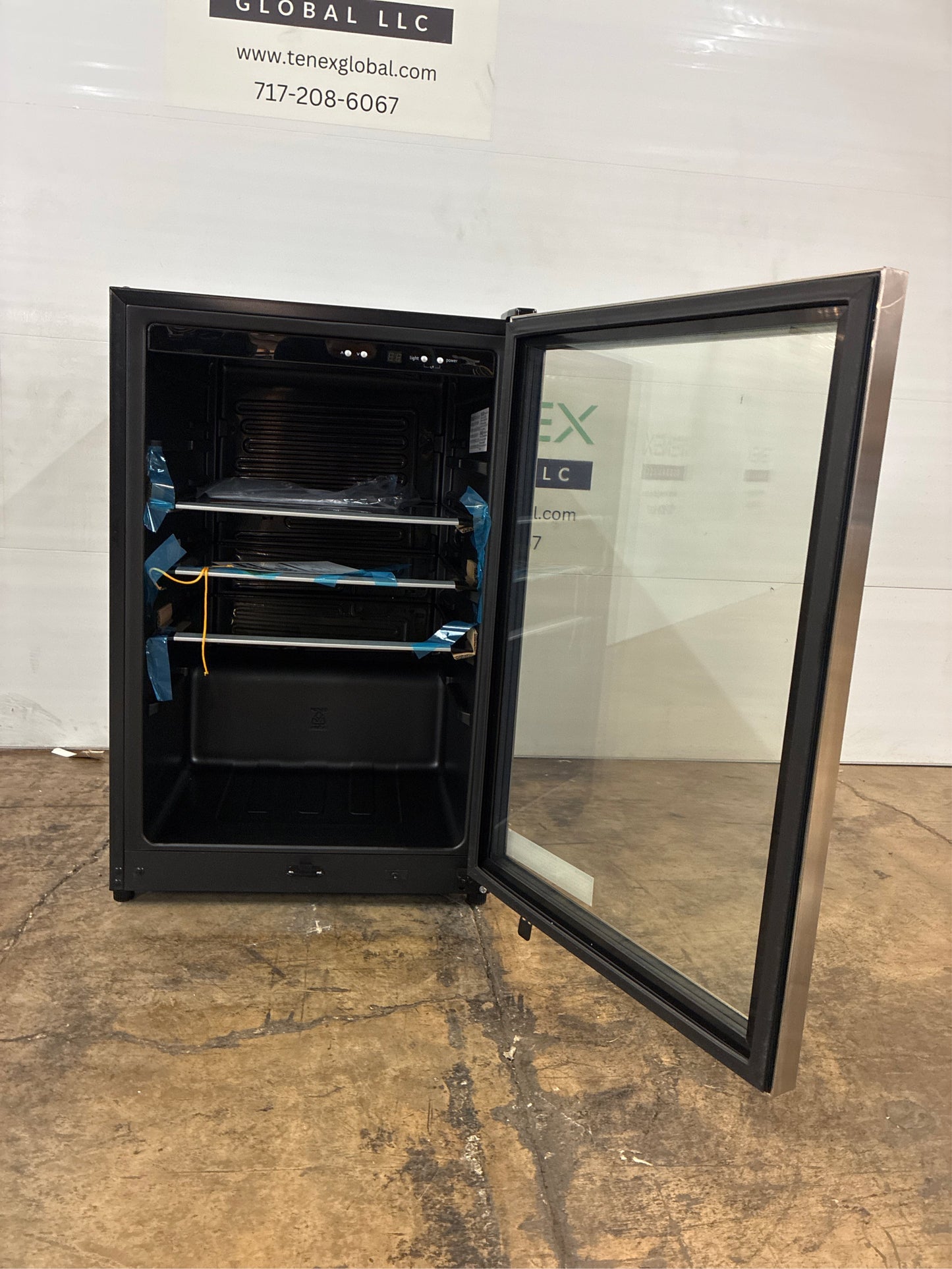 Frigidaire 22" Single Zone 138-Can Beverage Cooler