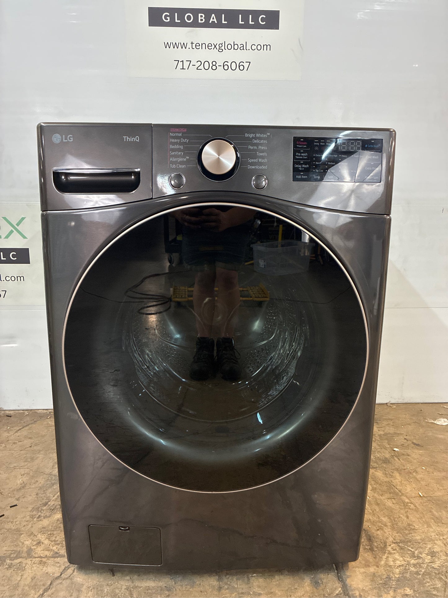 LG 4.5 Cu. Ft. Front Load Washer - Black