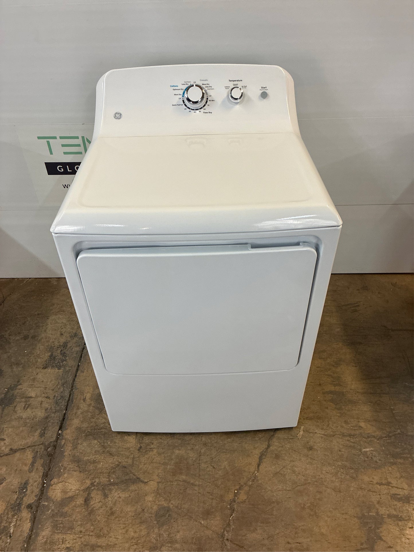GE 6.2-cu ft Vented Electric Dryer (White)