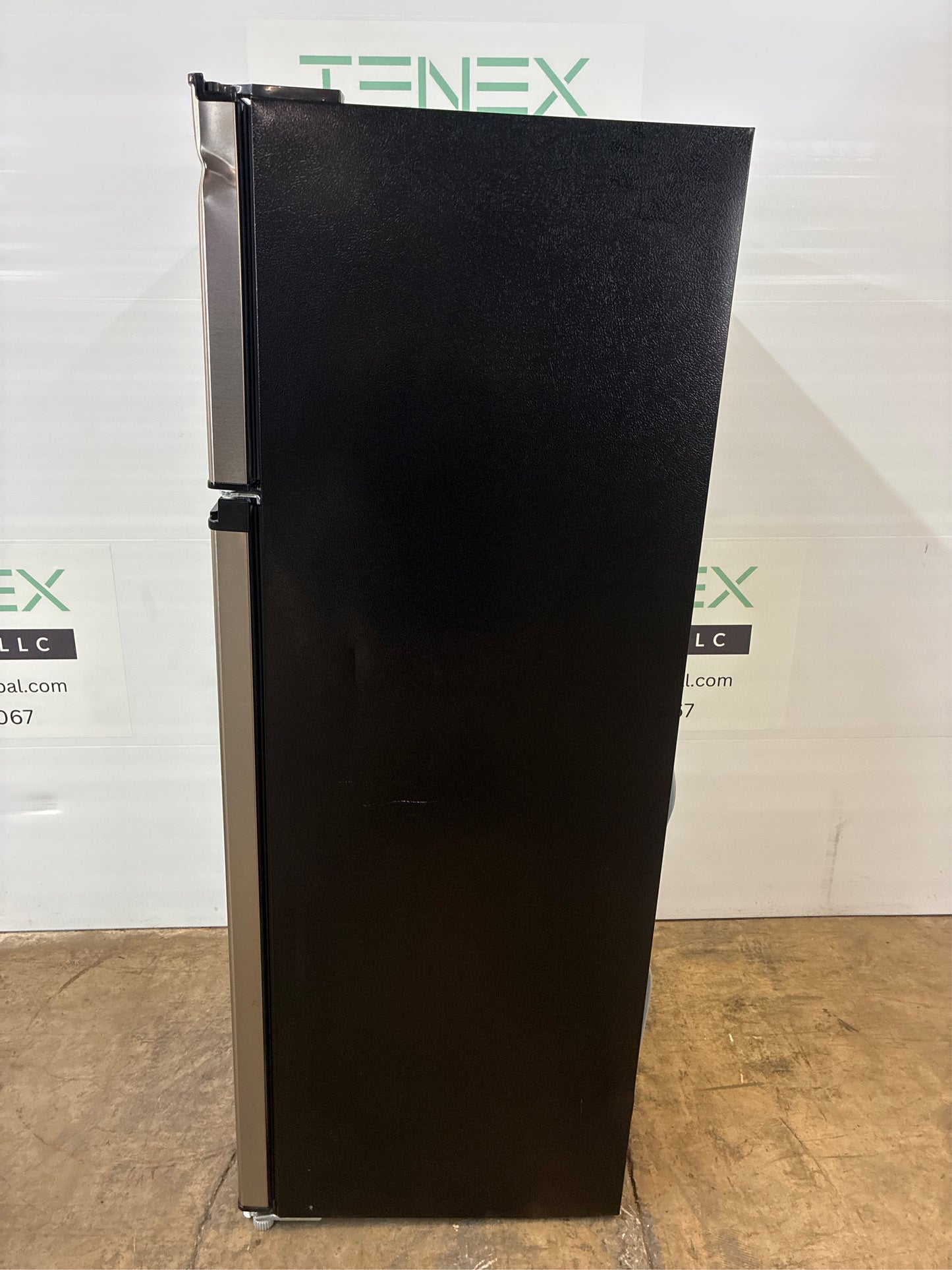 7.1 cu. ft. Top Freezer Refrigerator