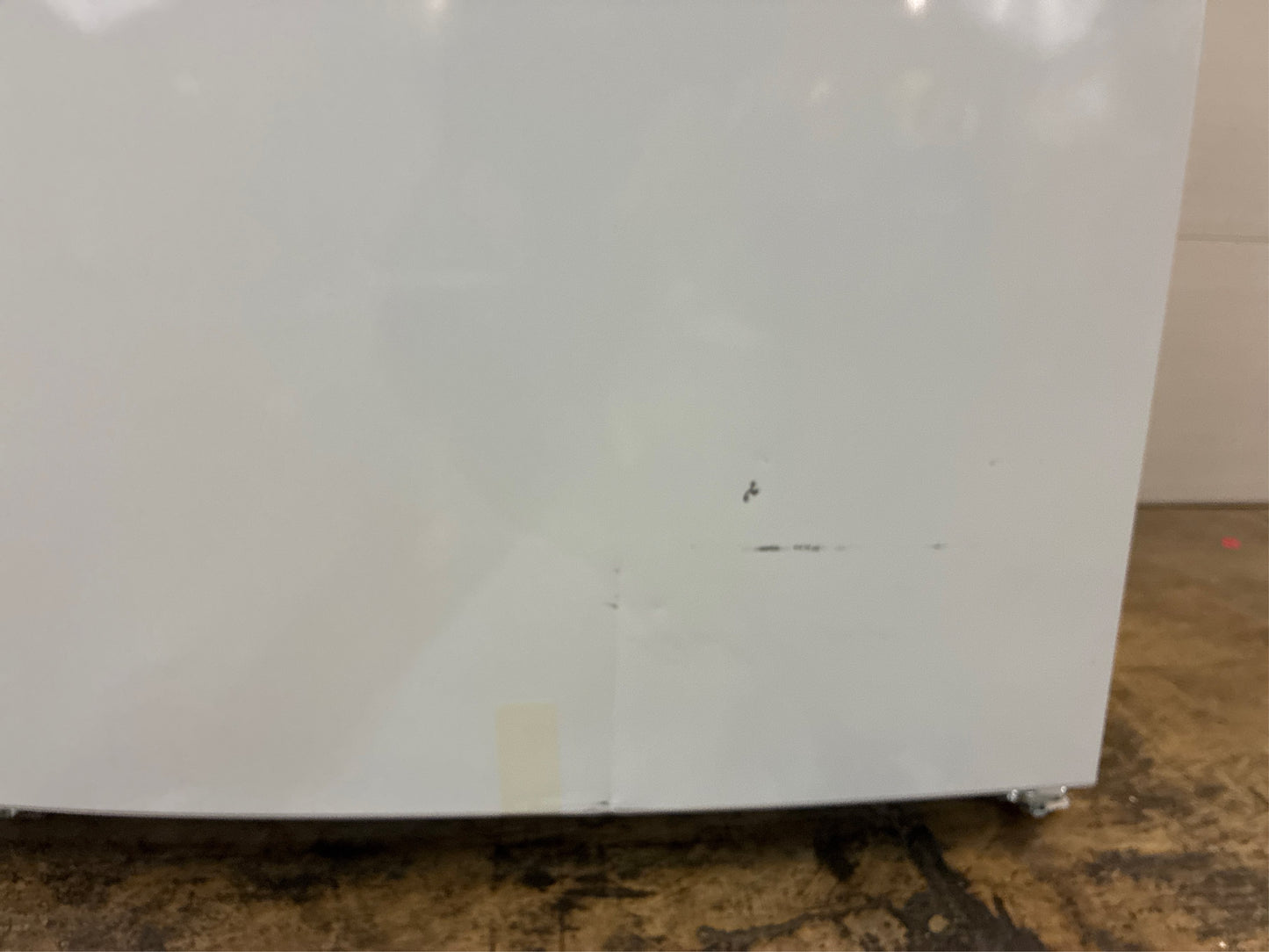Frigidaire 29.6 in. 20 cu. ft. Top Freezer Refrigerator