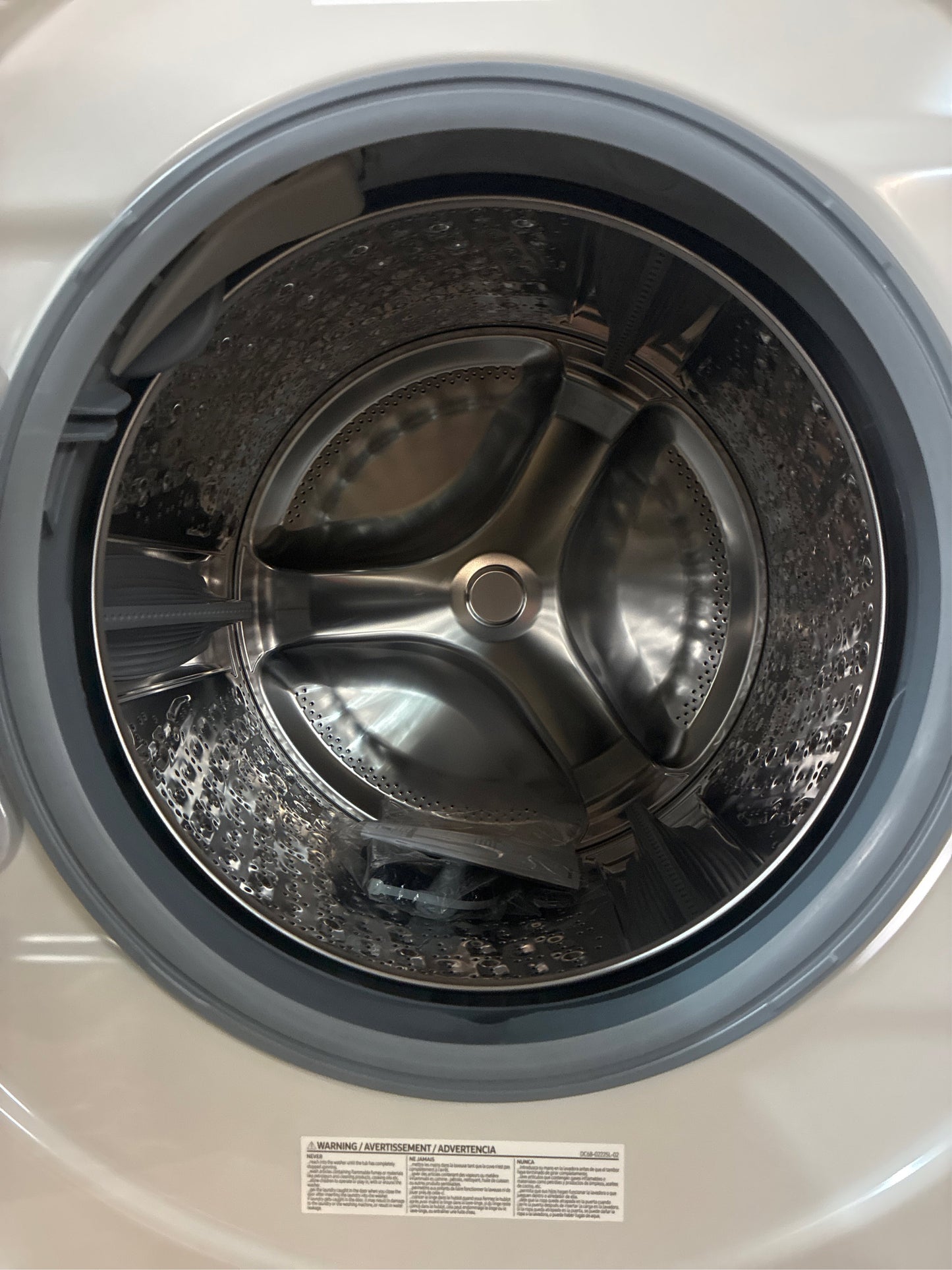 Samsung 5 cu, ft. Smart Front Load Washer, Ivory
