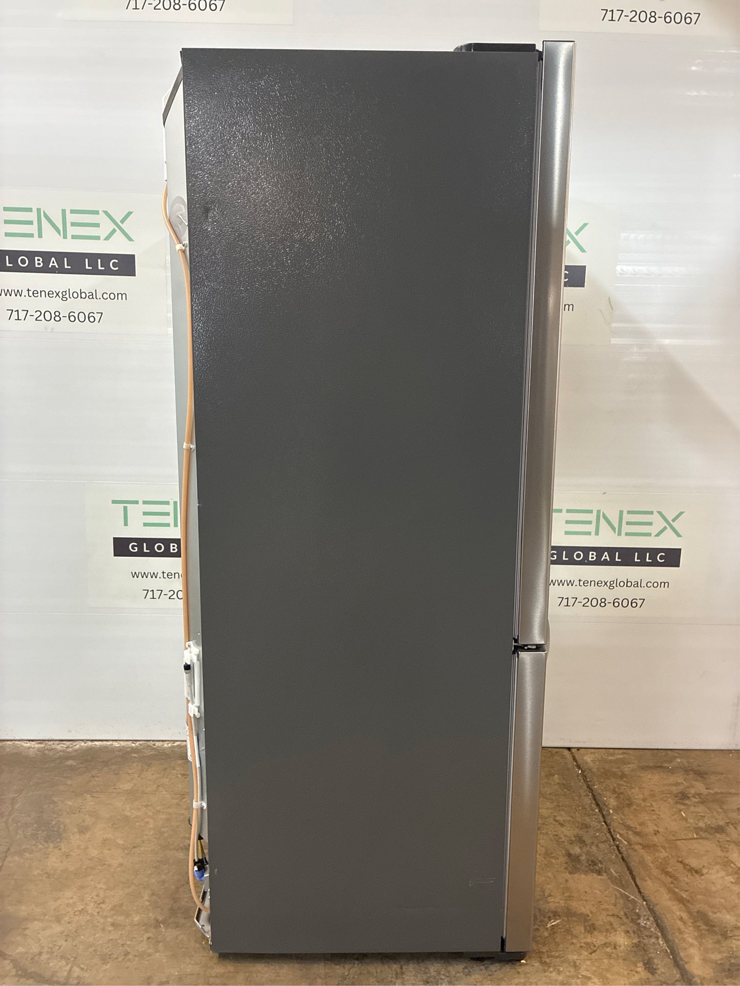 Frigidaire 31.5" 17.6 cu ft Refrigerator