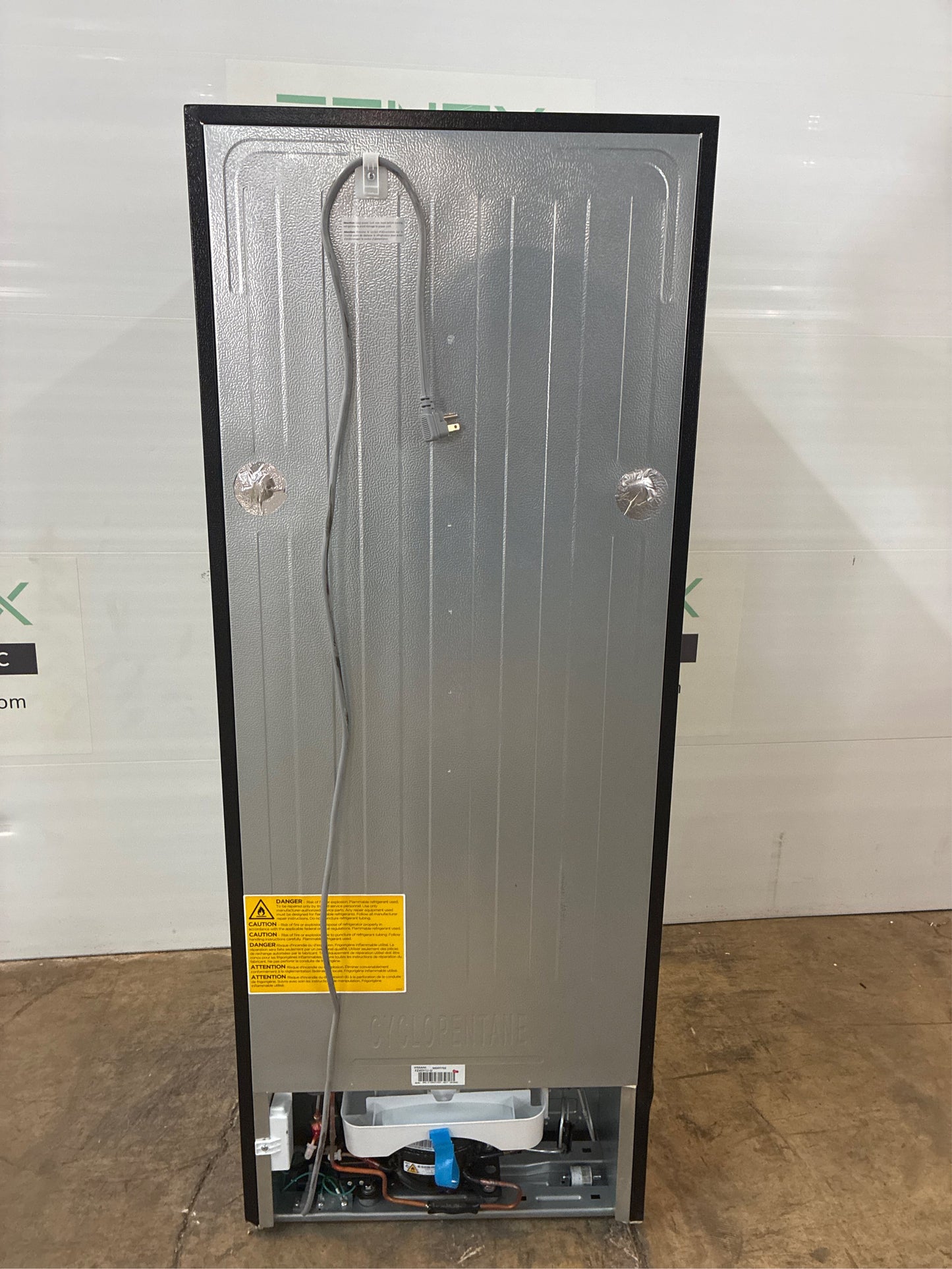 7.1 cu. ft. Top Freezer Refrigerator in SS Look