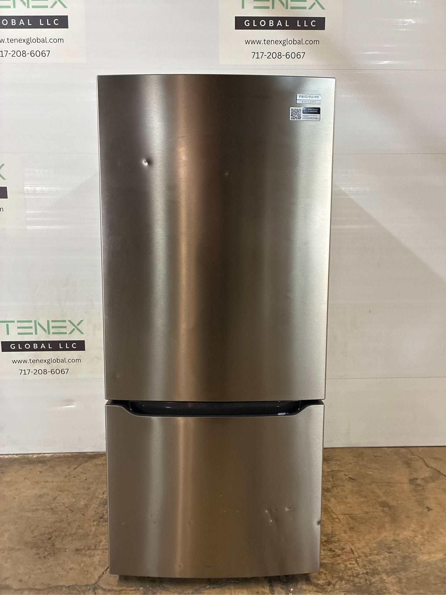 Frigidaire Gallery 30 in. 20.3 cu. ft. Refrigerator with Bottom Freezer