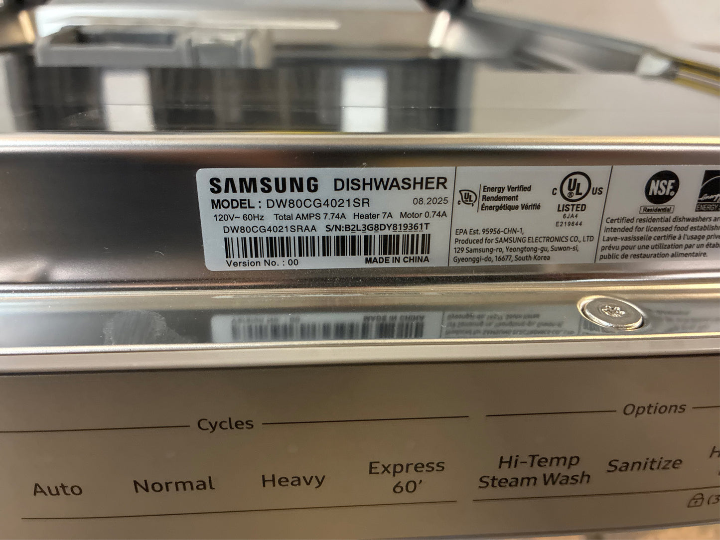 Samsung - Fingerprint-Resistant Dishwasher with Rack