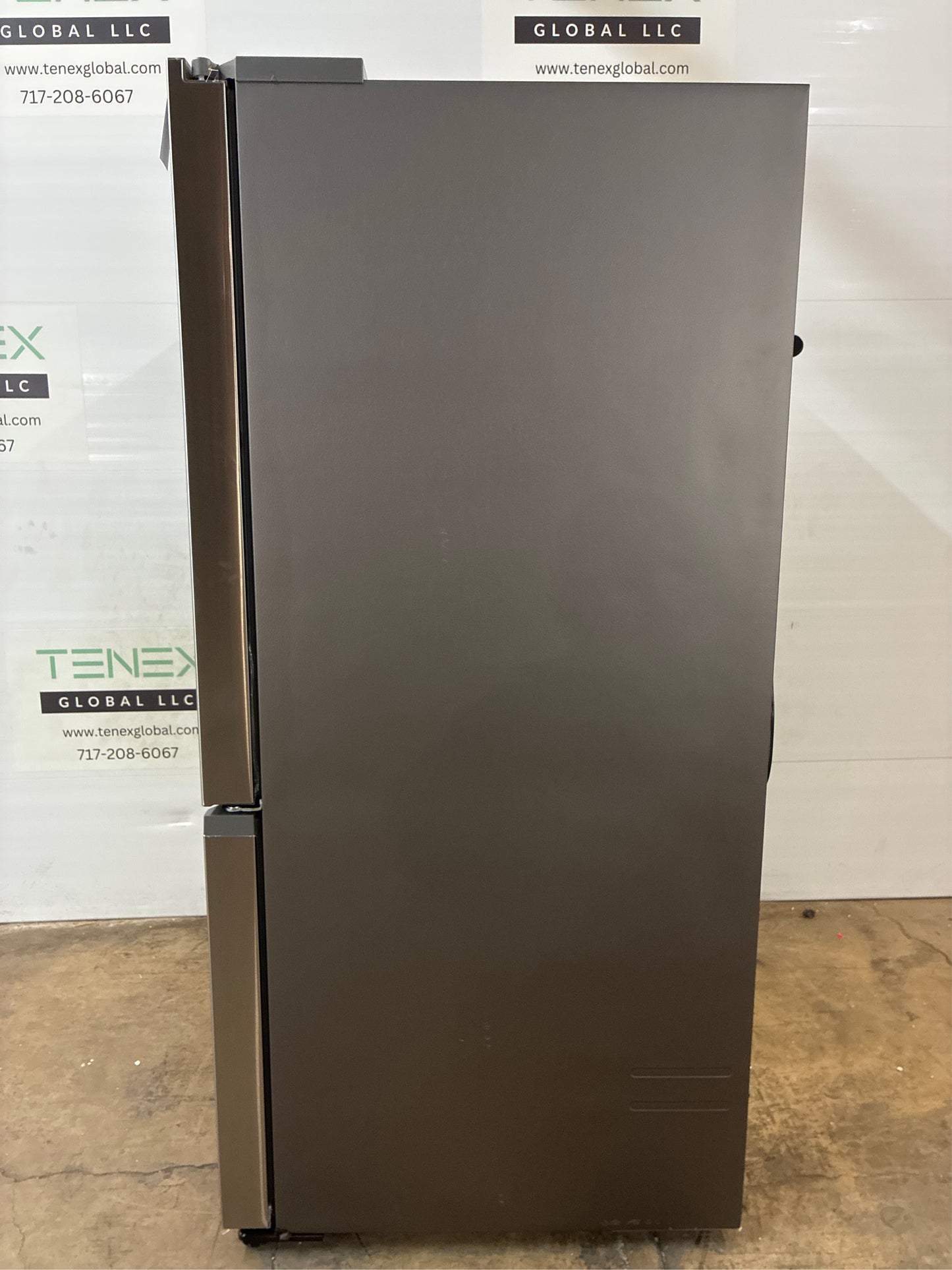 Samsung 33 in. French Door Refrigerator w/ Beverage Center