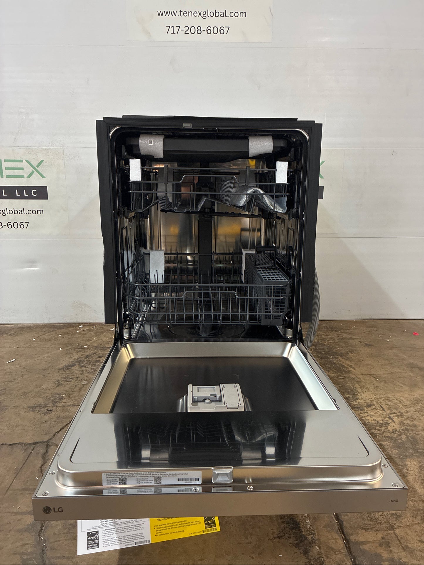 LG 24" Front Control Built-in Dishwasher