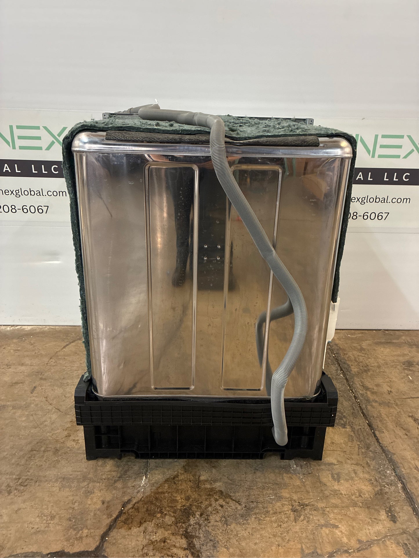 Frigidaire 24-in Dishwasher, White