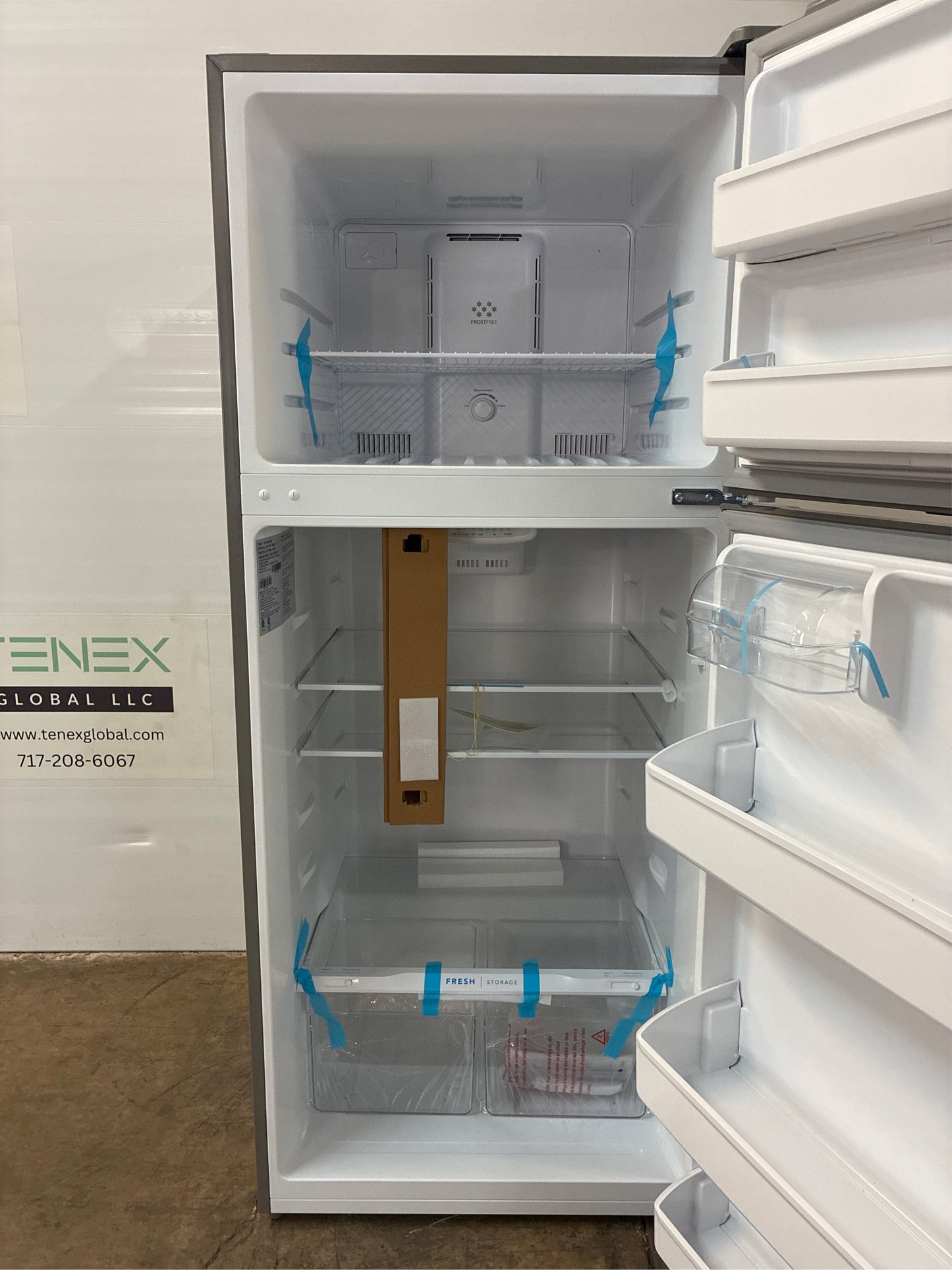 17.6 cu ft Top Freezer Fridge, Brushed Steel