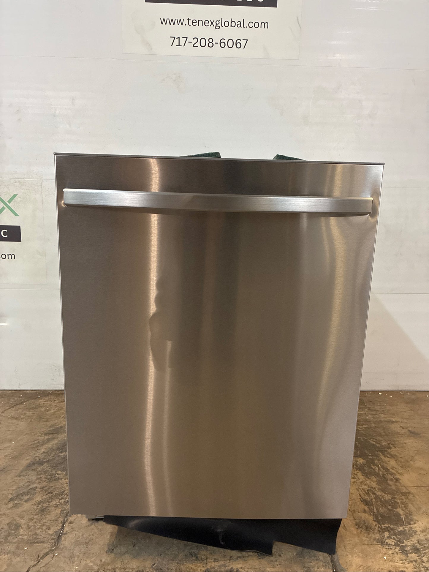 Samsung Fingerprint Resistant Dishwasher, 51 dBA